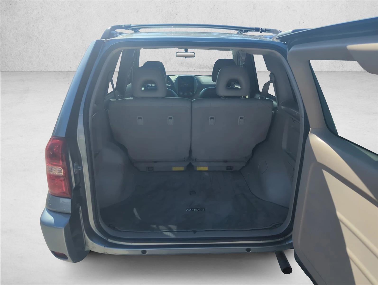 2005 Toyota RAV4 Base