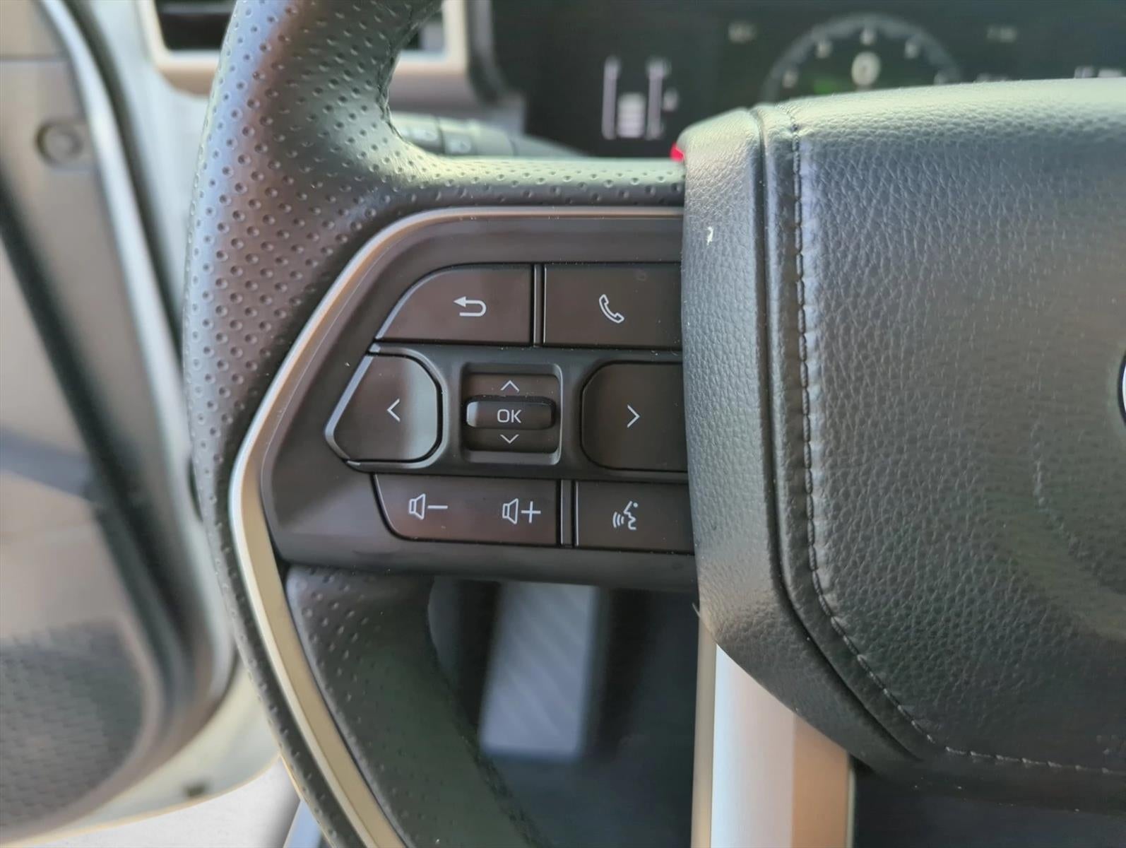 2025 Toyota 4Runner SR5 4WD (GS)
