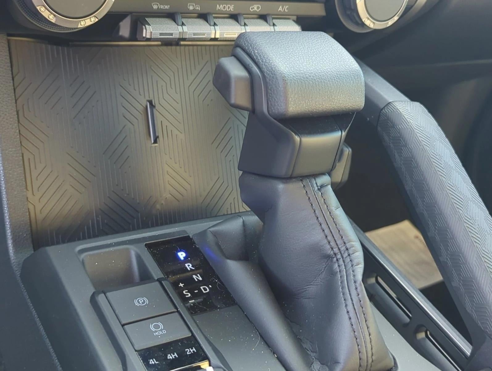 2025 Toyota 4Runner SR5 4WD (GS)