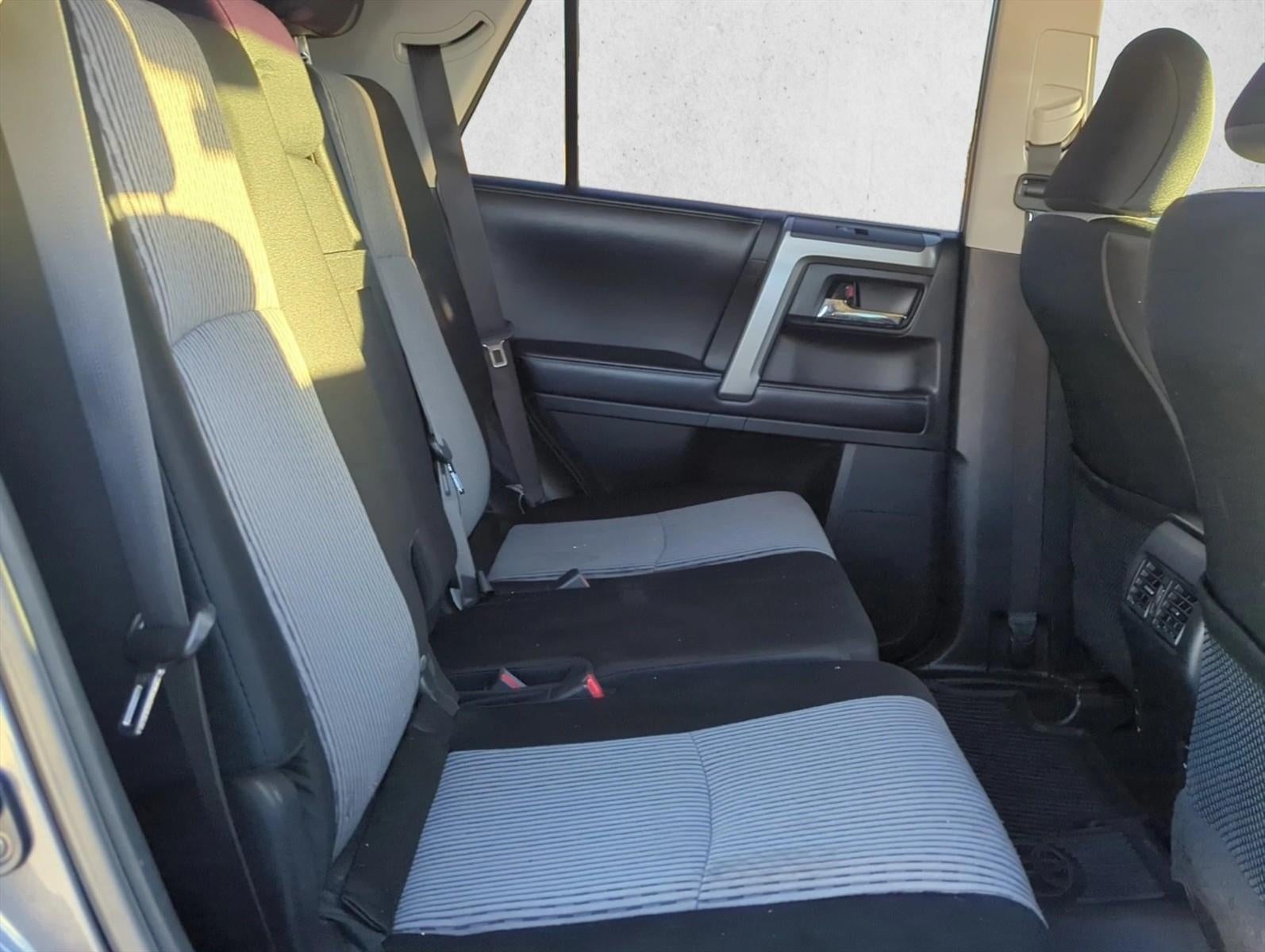 2016 Toyota 4Runner RWD 4dr V6 SR5 (Natl)