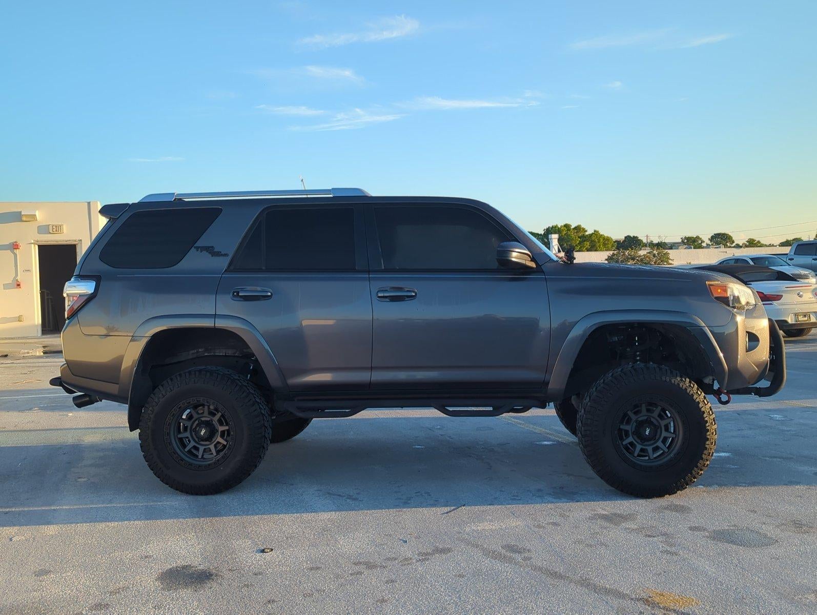 2016 Toyota 4Runner RWD 4dr V6 SR5 (Natl)