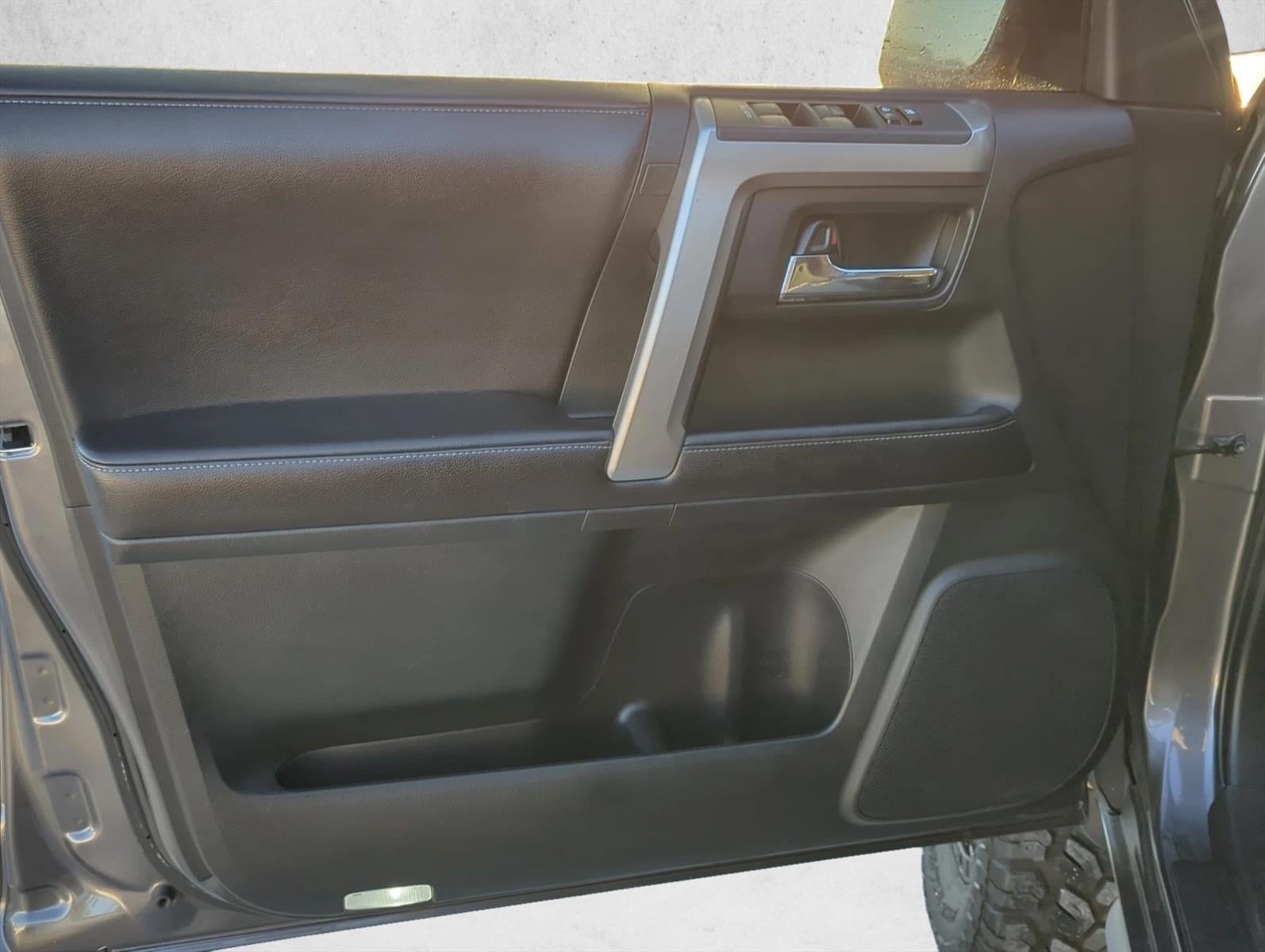 2016 Toyota 4Runner RWD 4dr V6 SR5 (Natl)