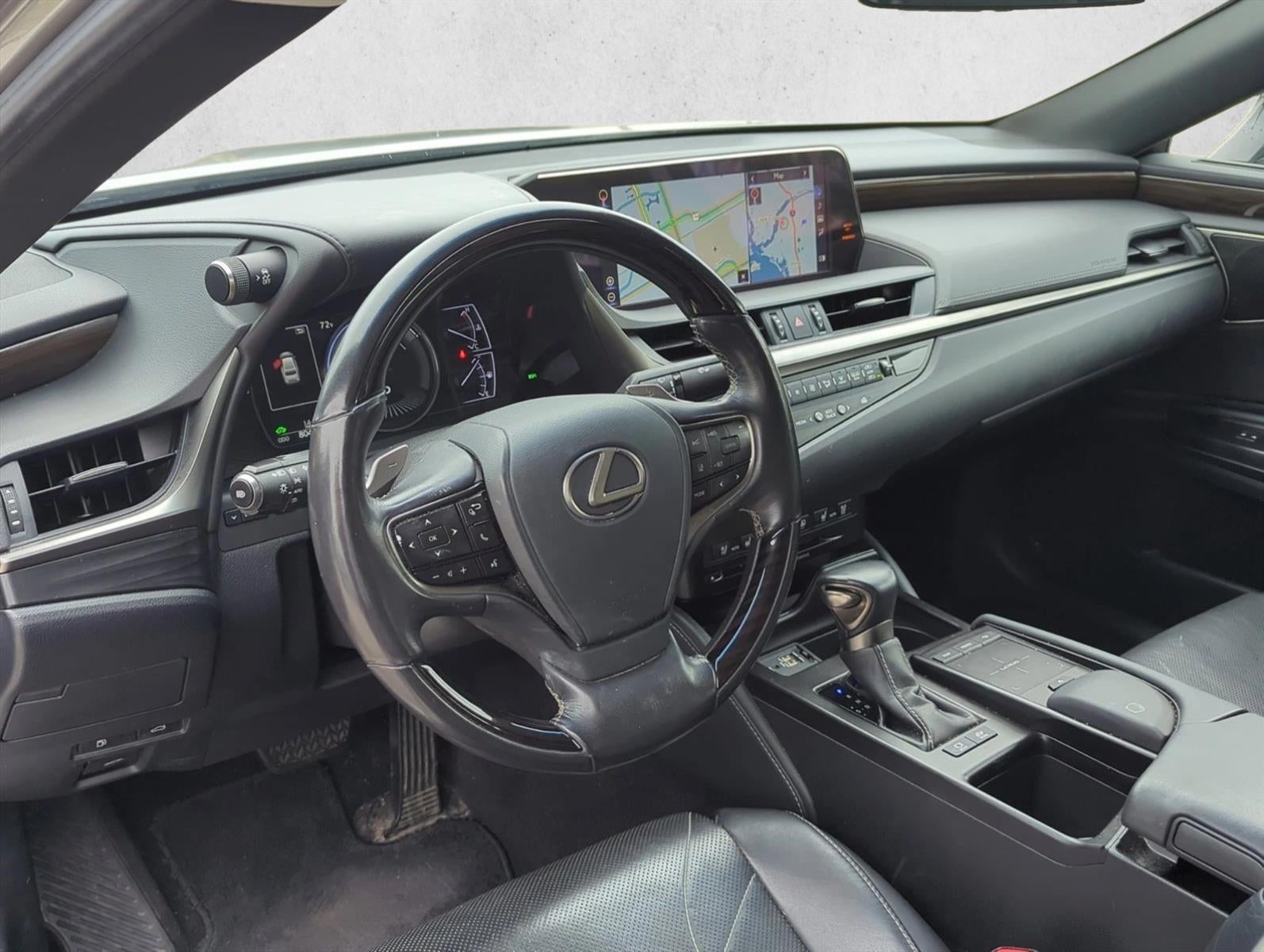 2019 Lexus ES 300h Luxury FWD