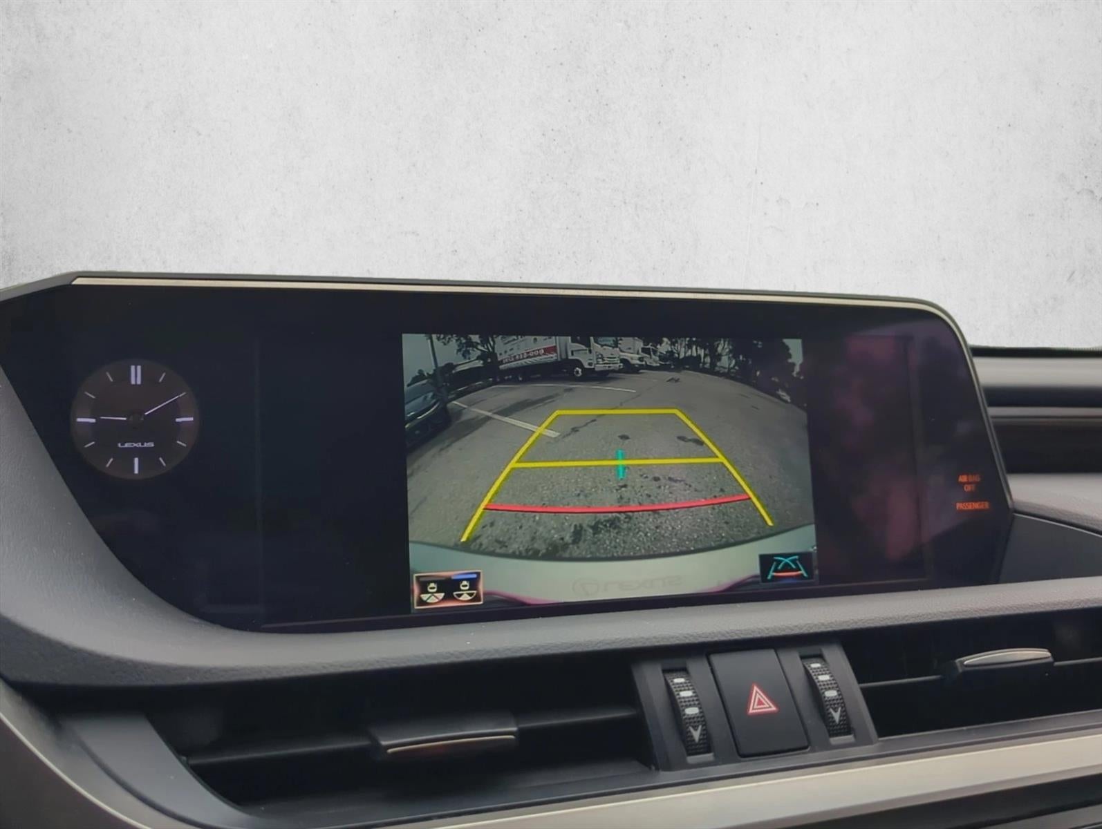 2019 Lexus ES 300h Luxury FWD