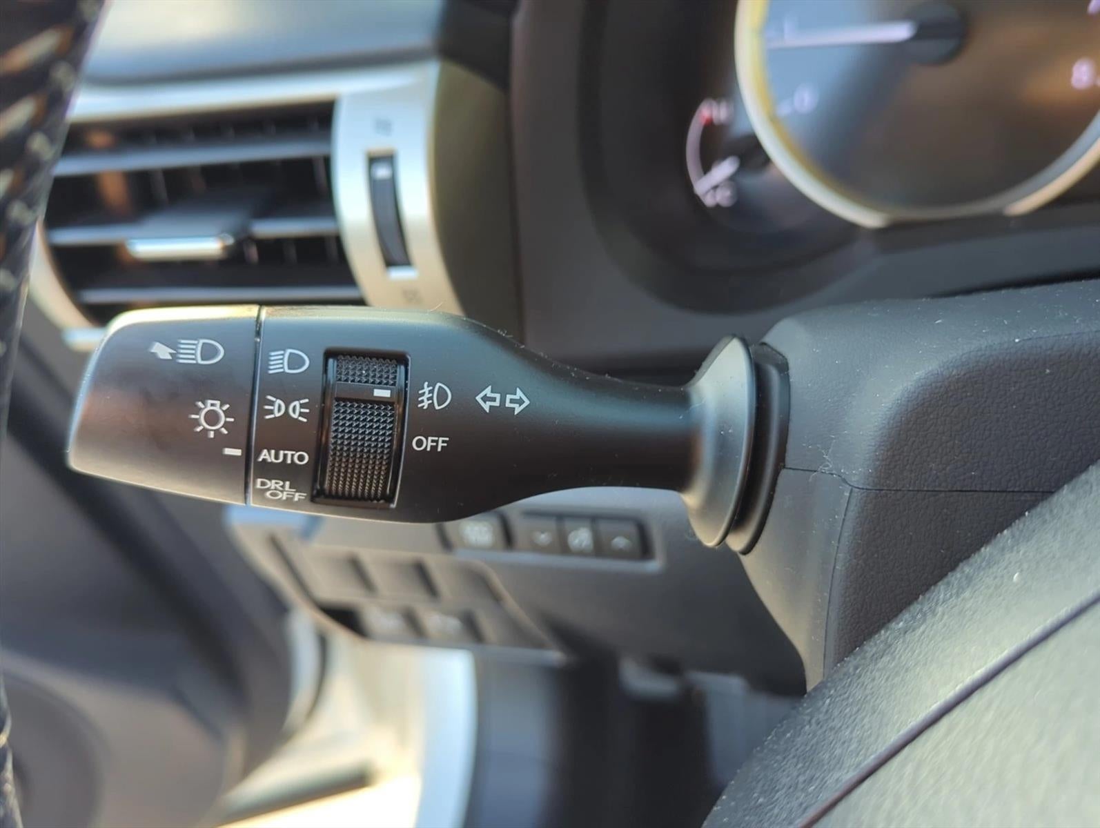 2016 Lexus IS Turbo 4dr Sdn
