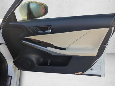 2016 Lexus IS Turbo 4dr Sdn