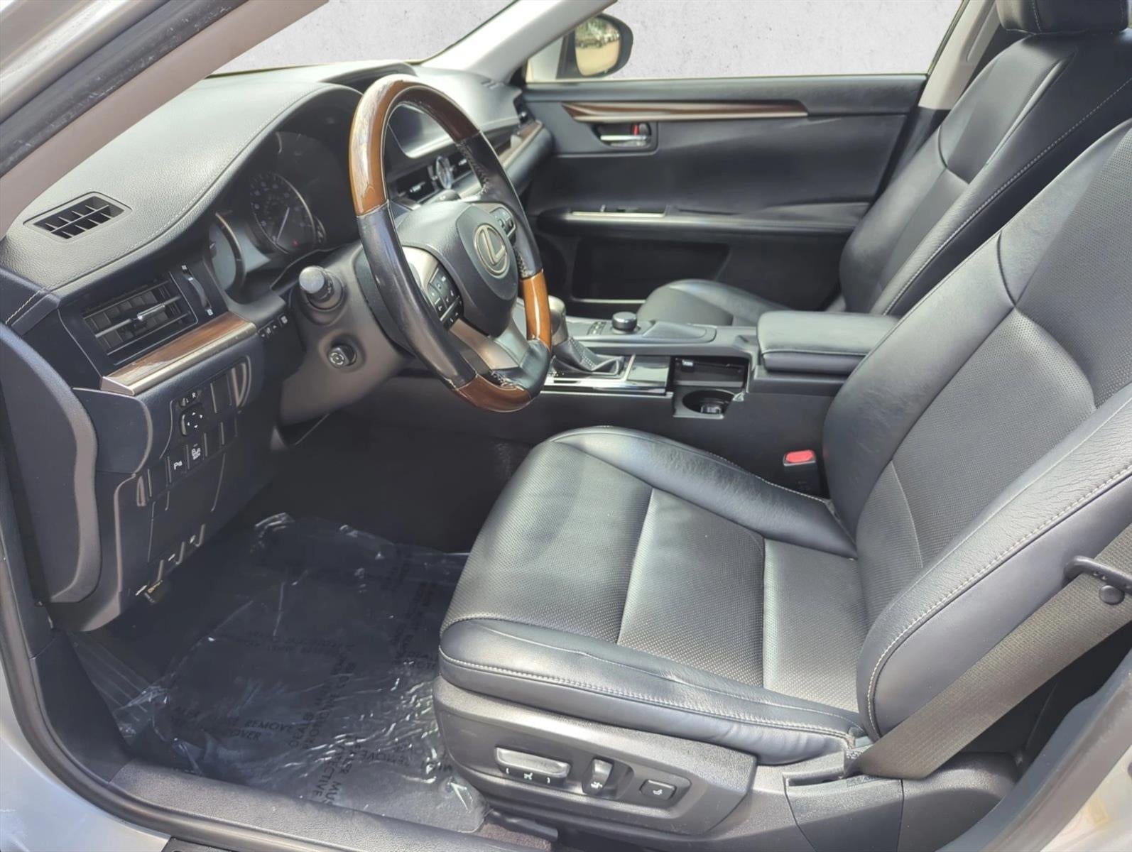 2016 Lexus ES 350 4dr Sdn