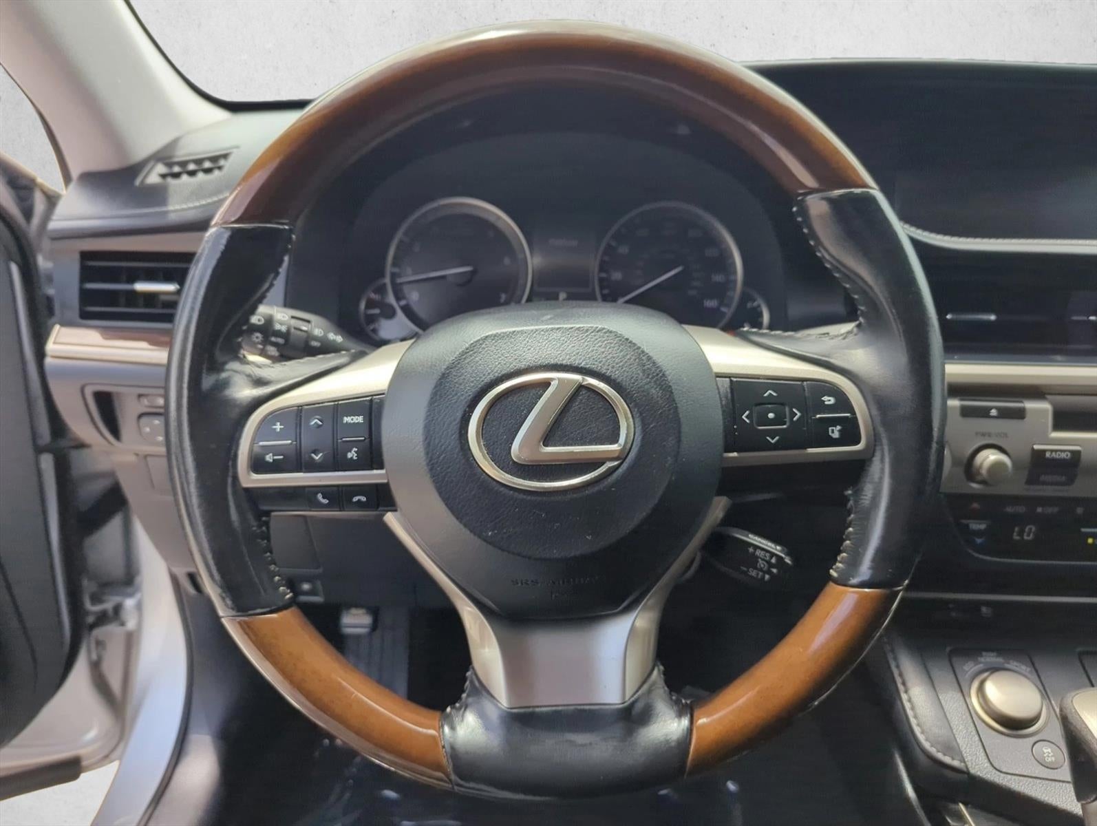 2016 Lexus ES 350 4dr Sdn