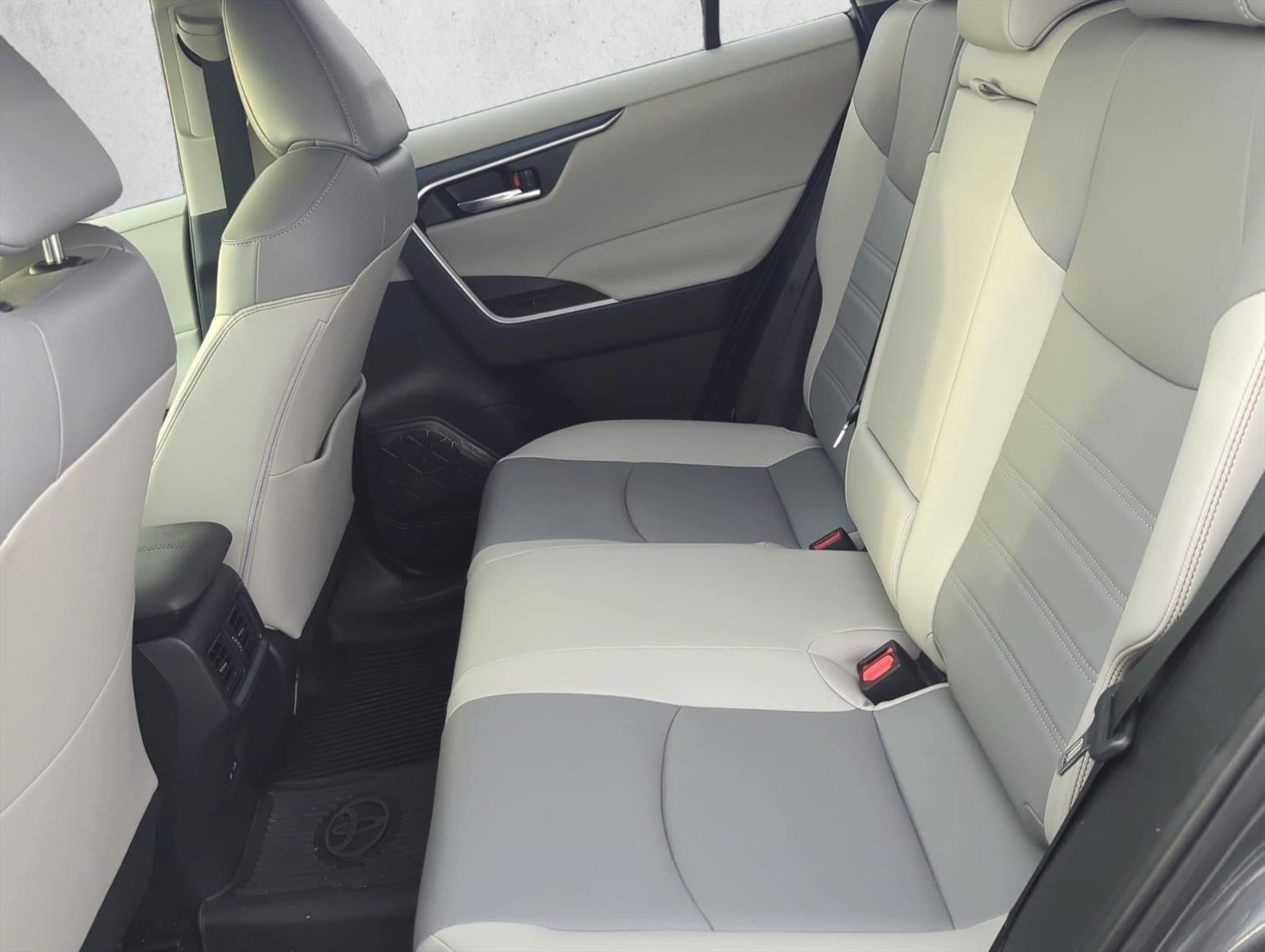 2023 Toyota RAV4 Hybrid XLE Premium AWD (Natl)