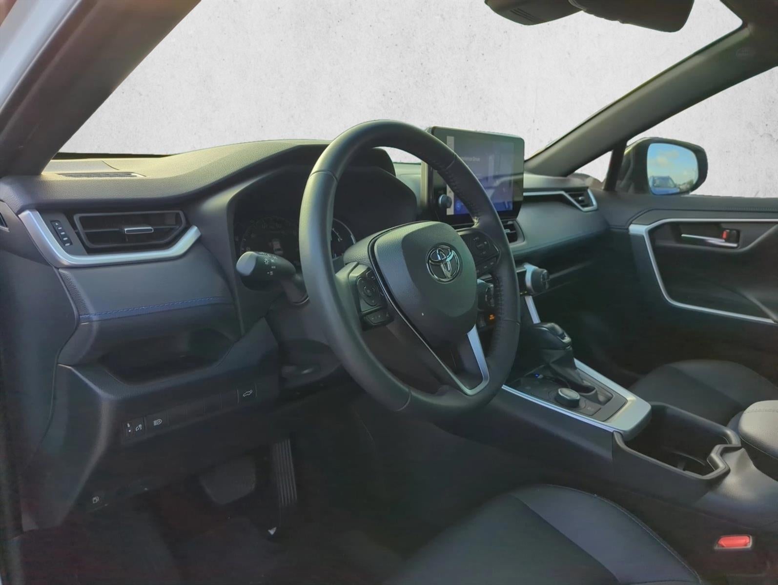 2025 Toyota RAV4 Hybrid XSE AWD (Natl)