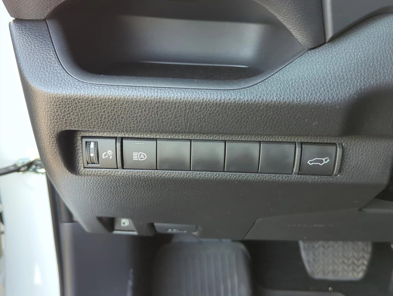 2025 Toyota RAV4 Hybrid XSE AWD (Natl)