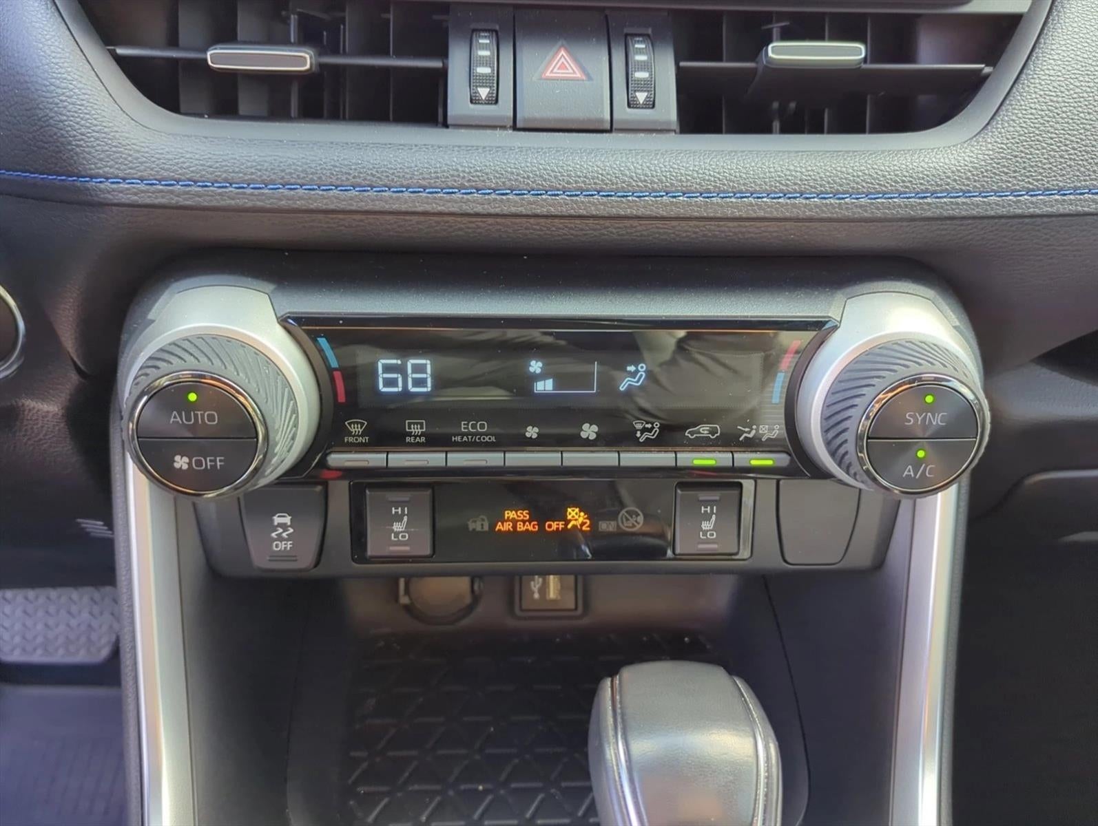 2025 Toyota RAV4 Hybrid XSE AWD (Natl)