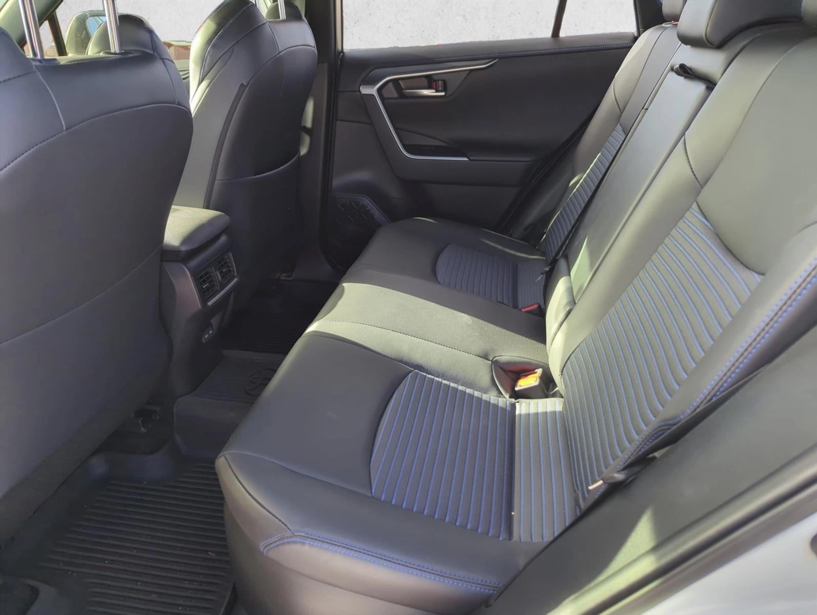 2025 Toyota RAV4 Hybrid XSE AWD (Natl)