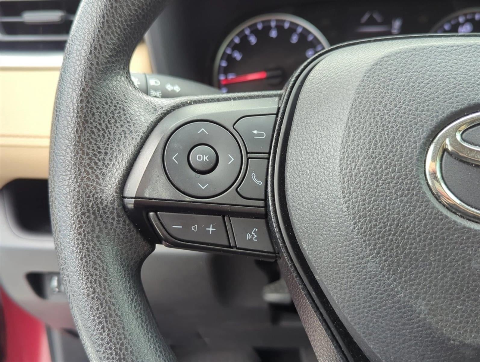 2021 Toyota RAV4 LE FWD (GS)