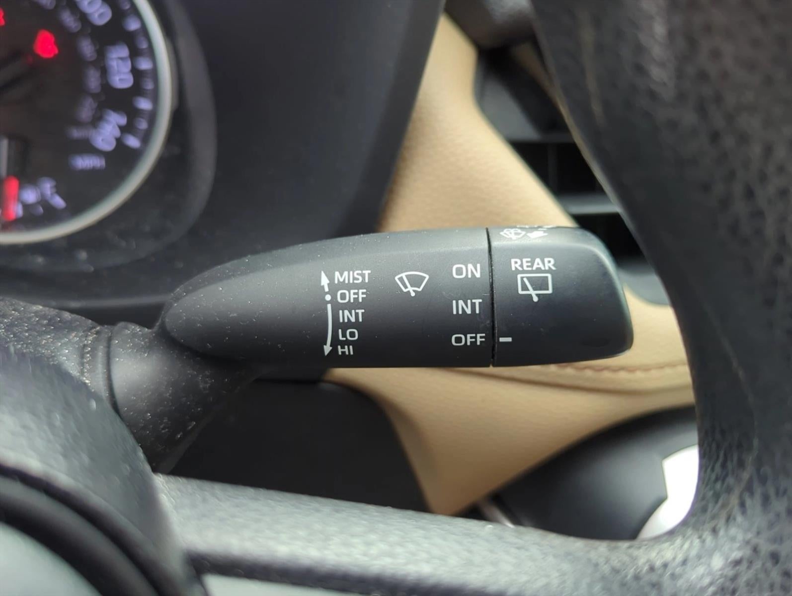 2021 Toyota RAV4 LE FWD (GS)