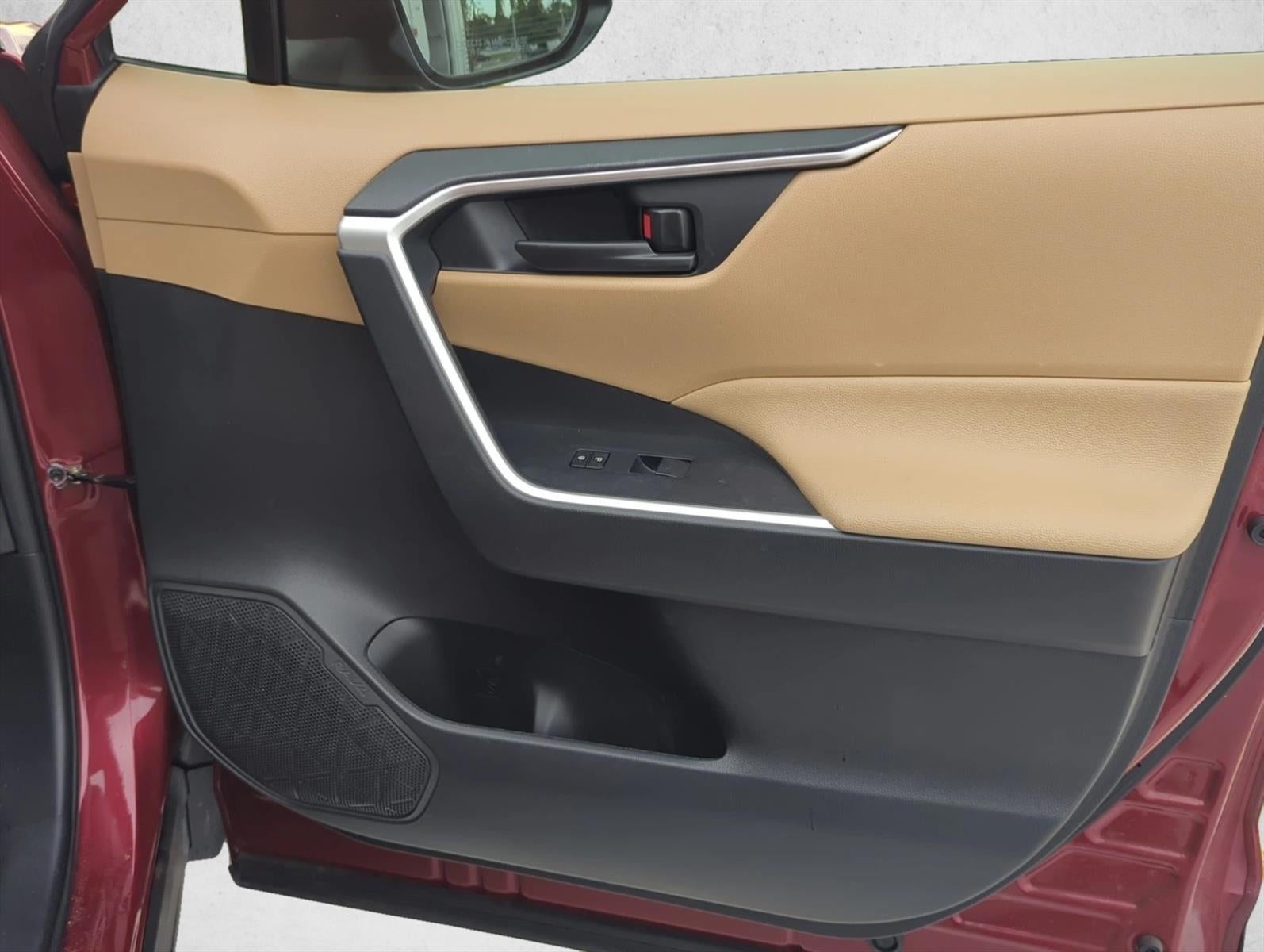 2021 Toyota RAV4 LE FWD (GS)