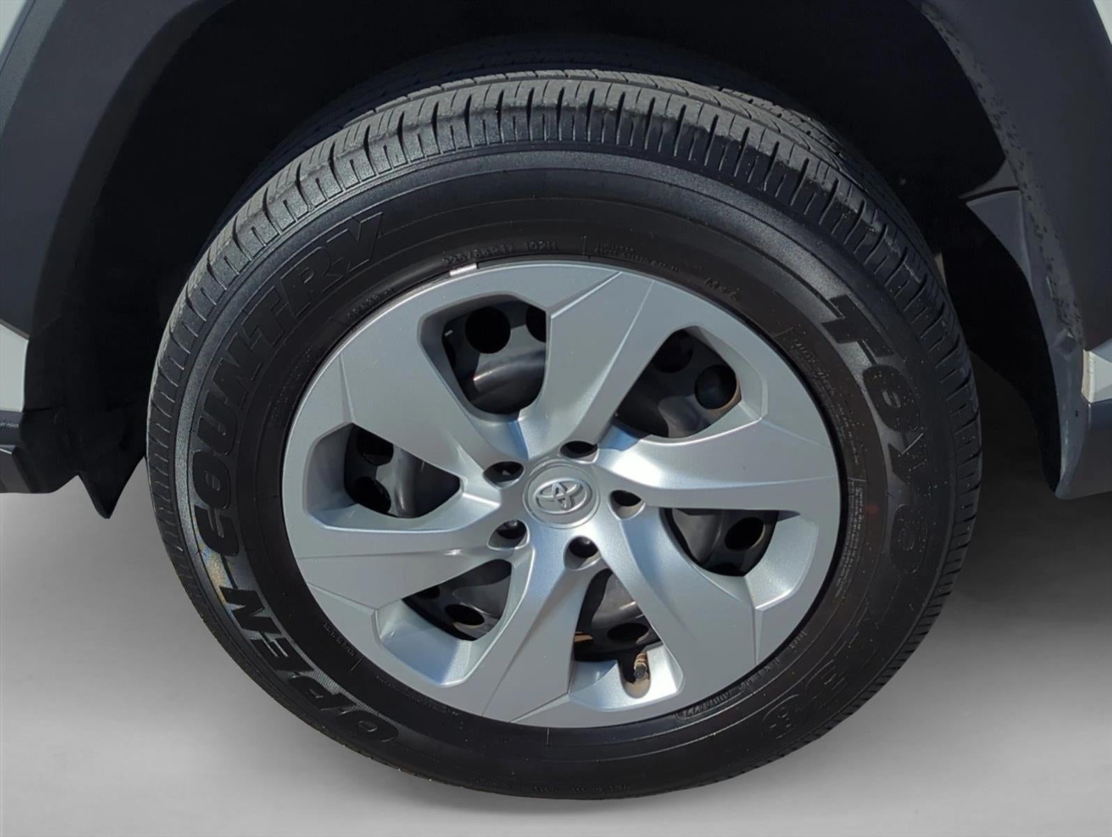 2023 Toyota RAV4 LE FWD (GS)