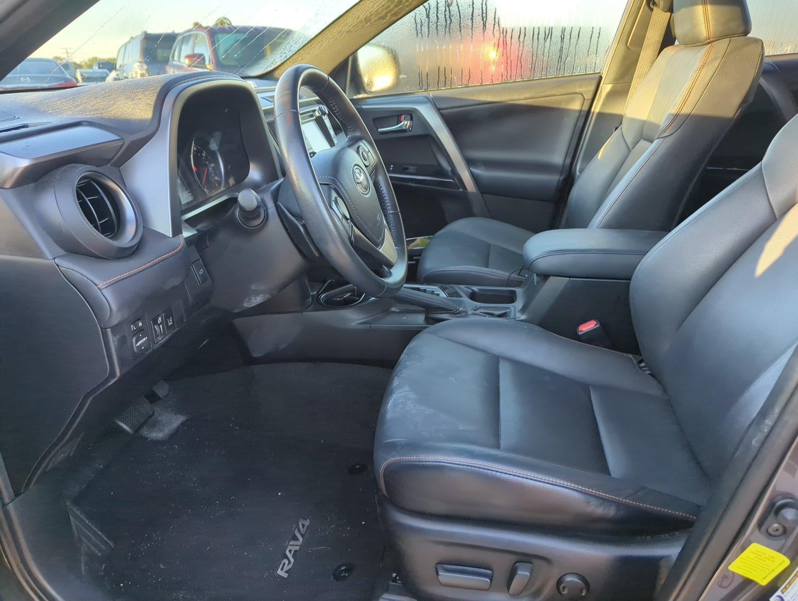 2017 Toyota RAV4 SE FWD (Natl)