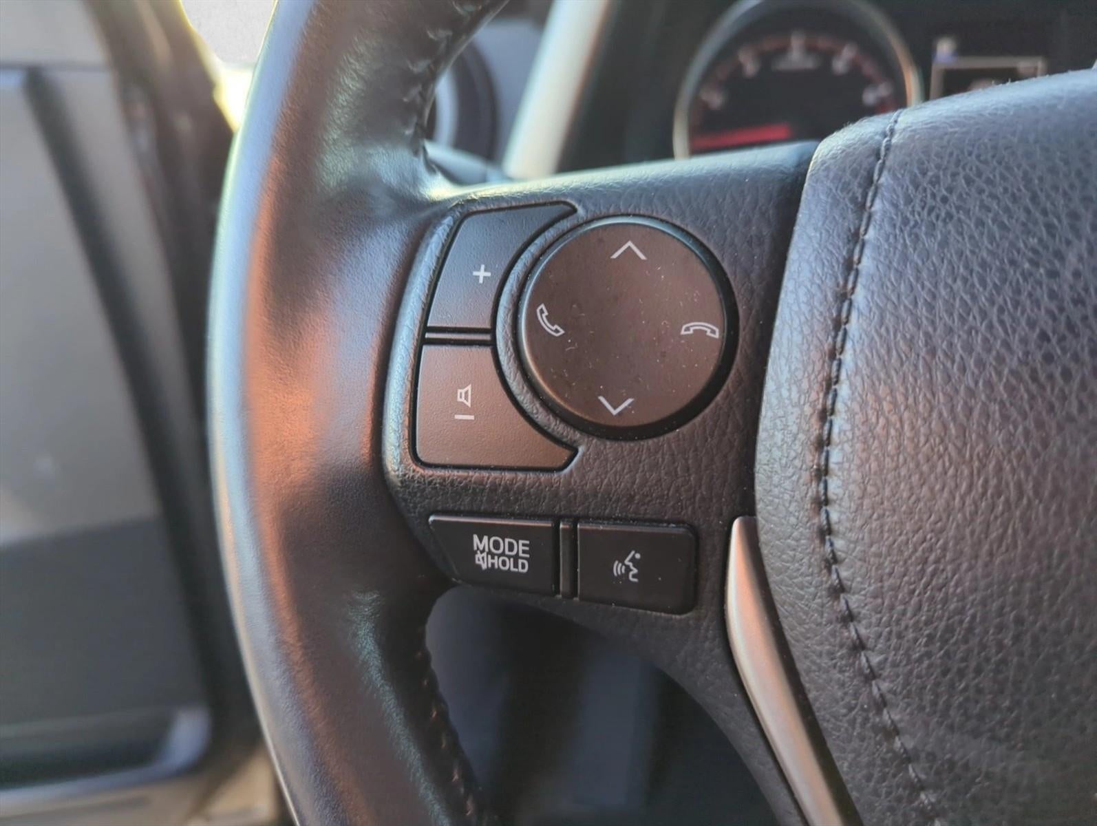 2017 Toyota RAV4 SE FWD (Natl)