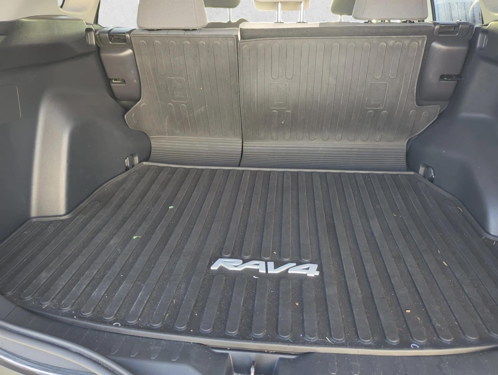 2019 Toyota RAV4 XLE AWD (Natl)