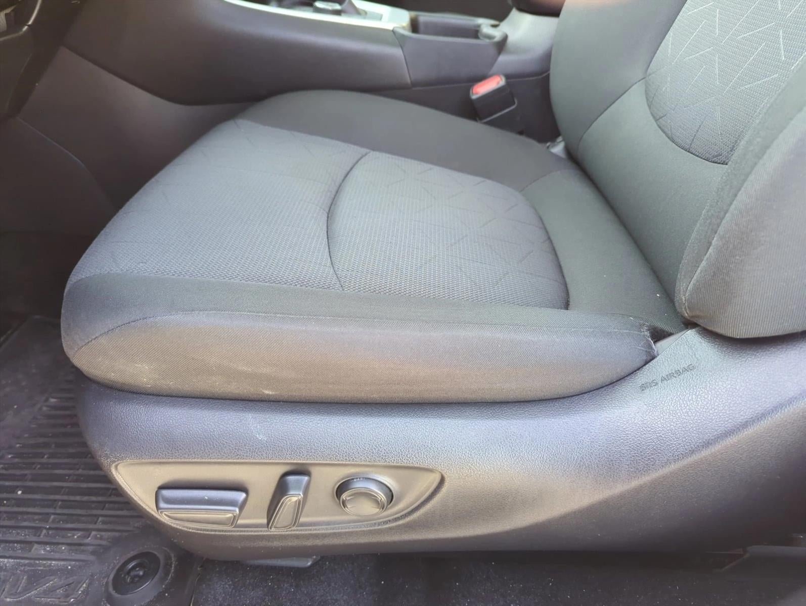 2022 Toyota RAV4 Hybrid XLE AWD (Natl)