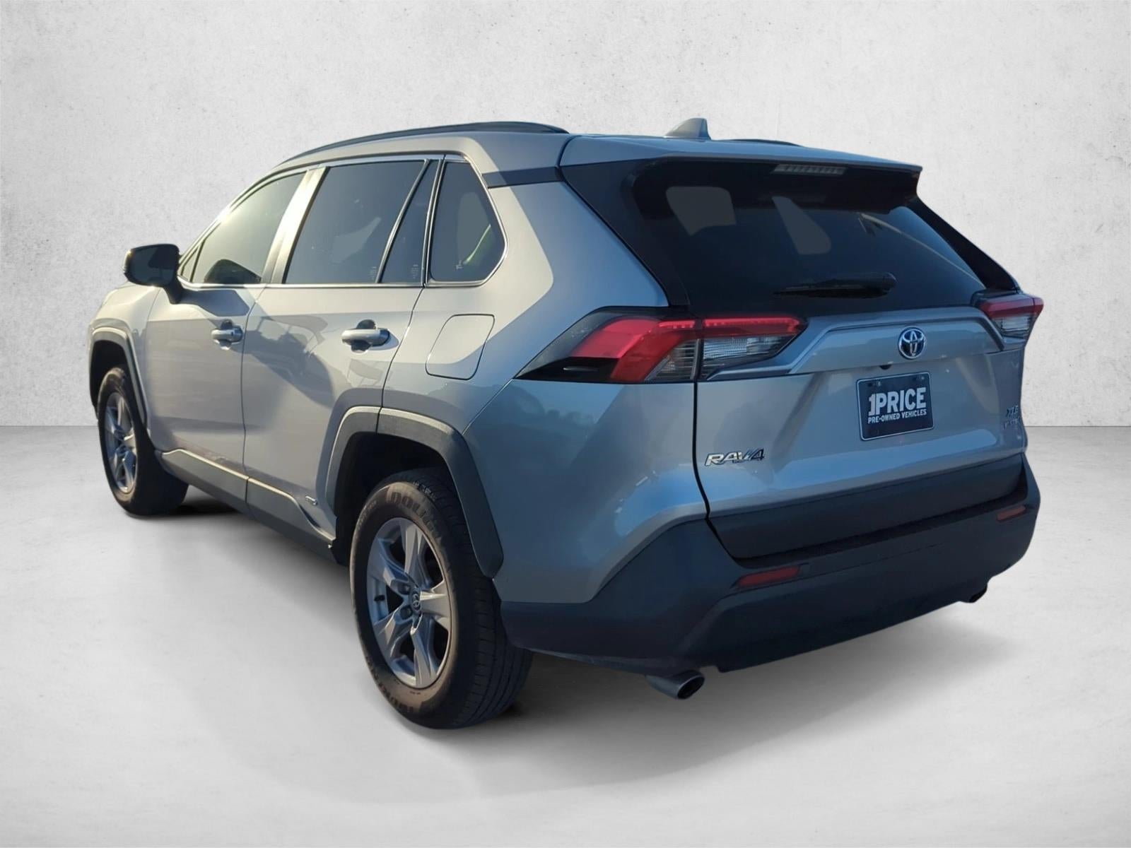 2022 Toyota RAV4 Hybrid XLE AWD (Natl)