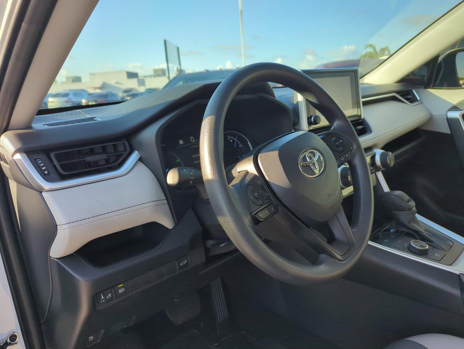 2025 Toyota RAV4 Hybrid XLE AWD (Natl)