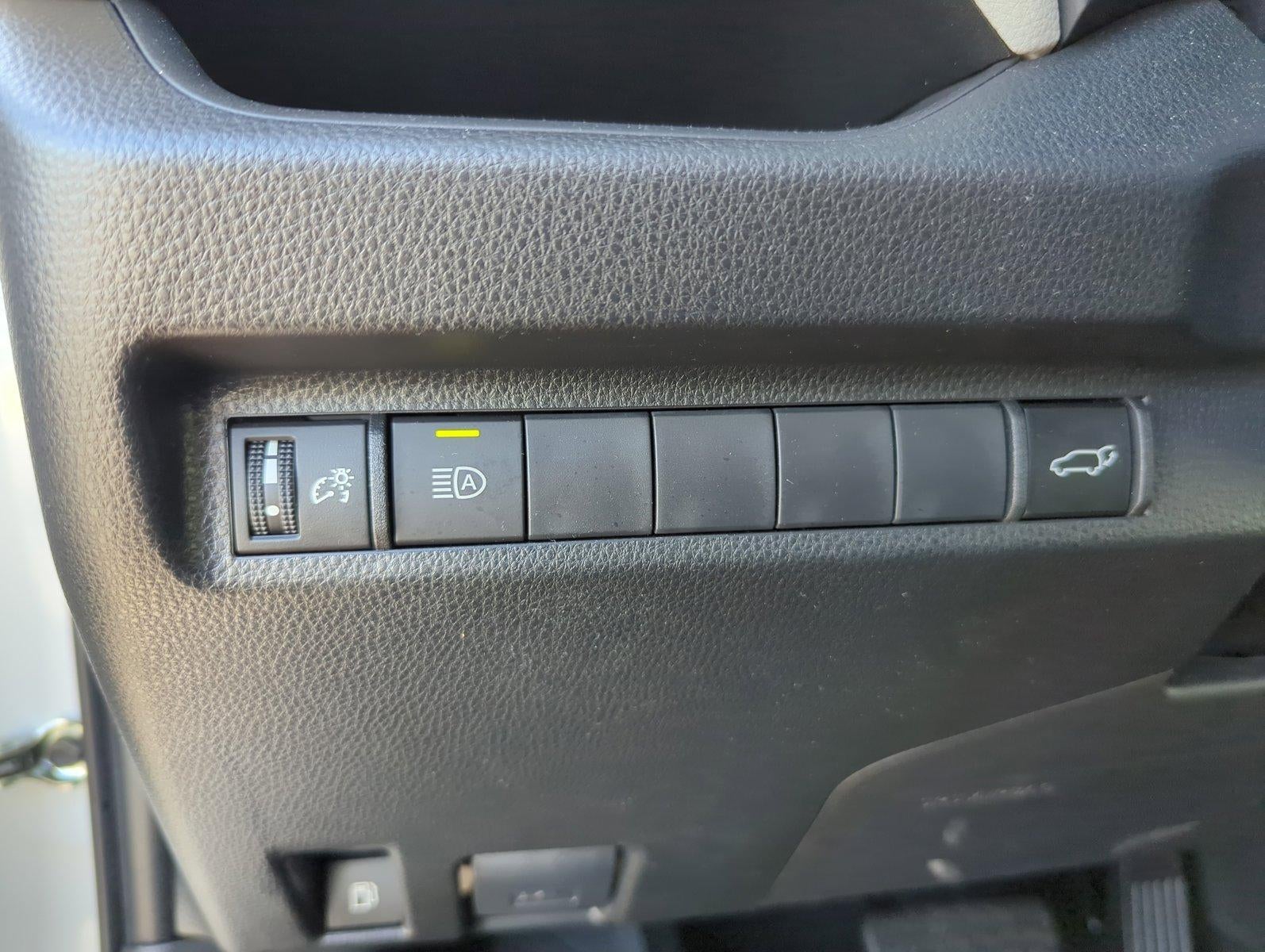 2025 Toyota RAV4 Hybrid XLE AWD (Natl)