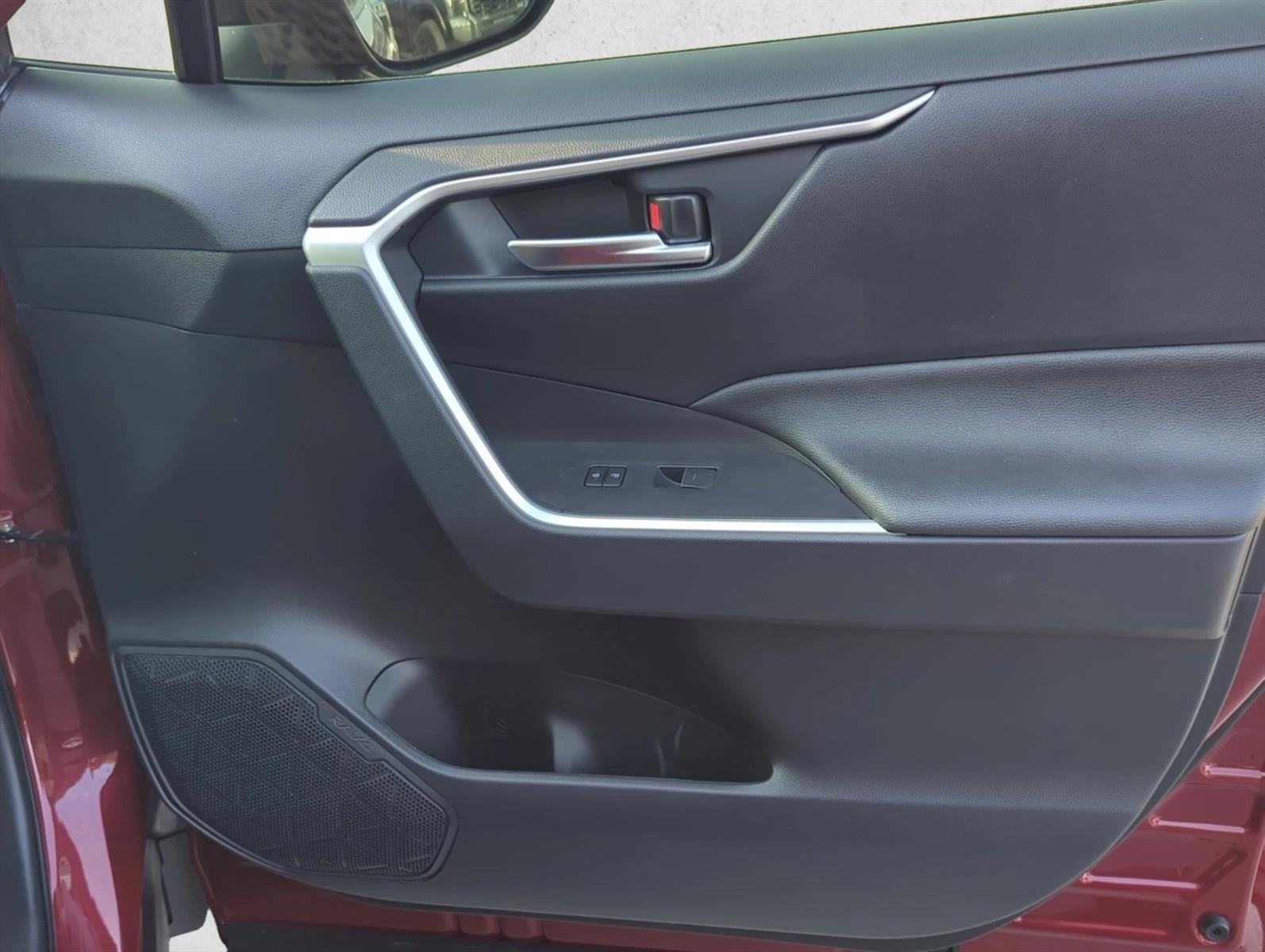 2025 Toyota RAV4 Hybrid XLE AWD (Natl)