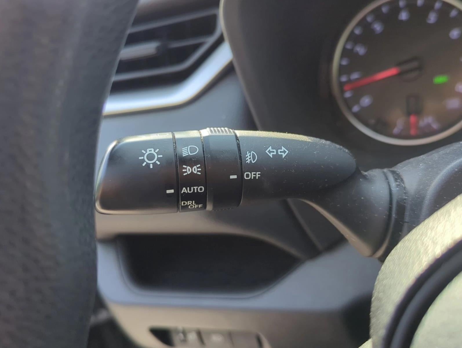 2019 Toyota RAV4 XLE FWD (GS)