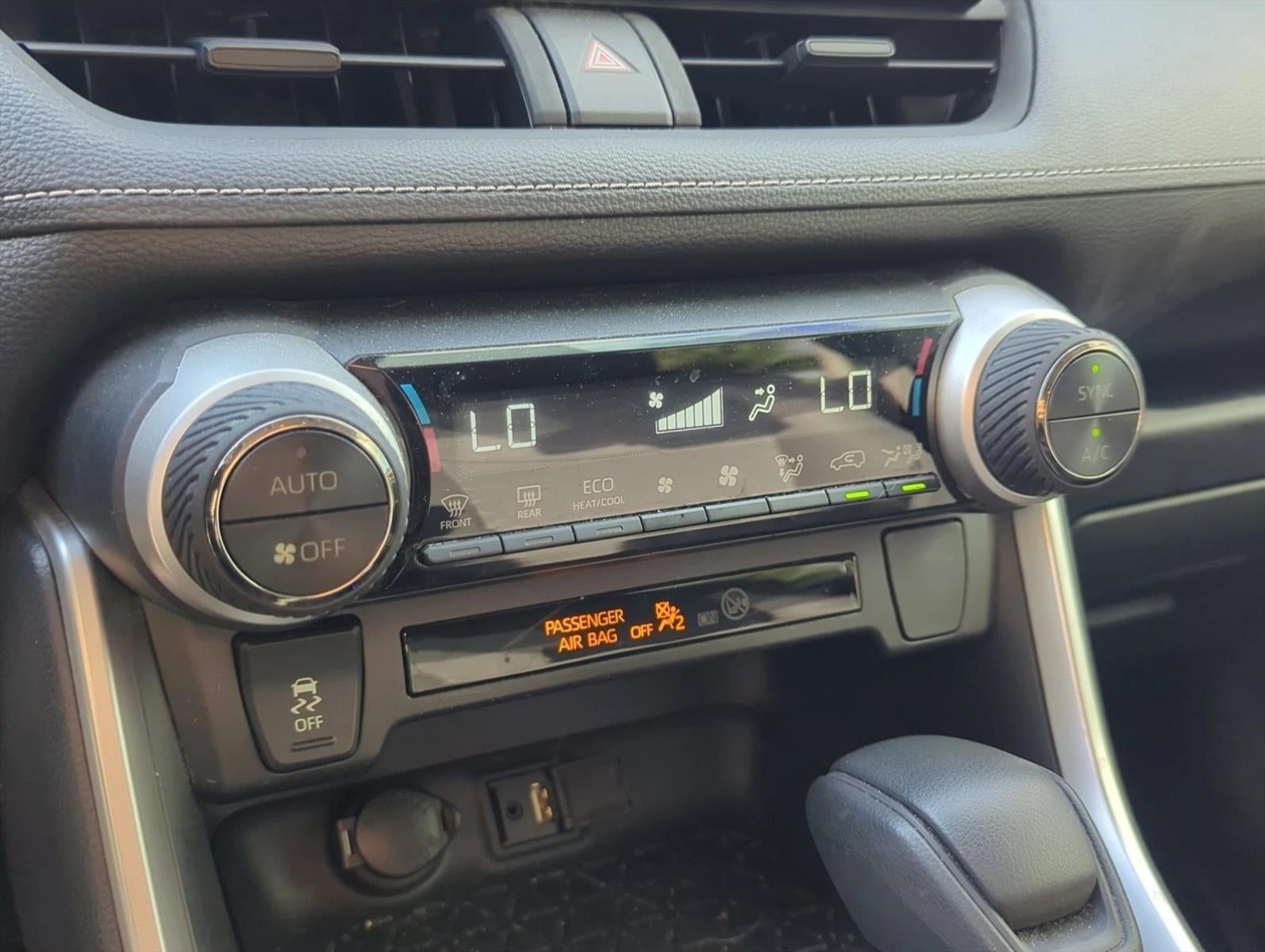 2019 Toyota RAV4 XLE FWD (GS)