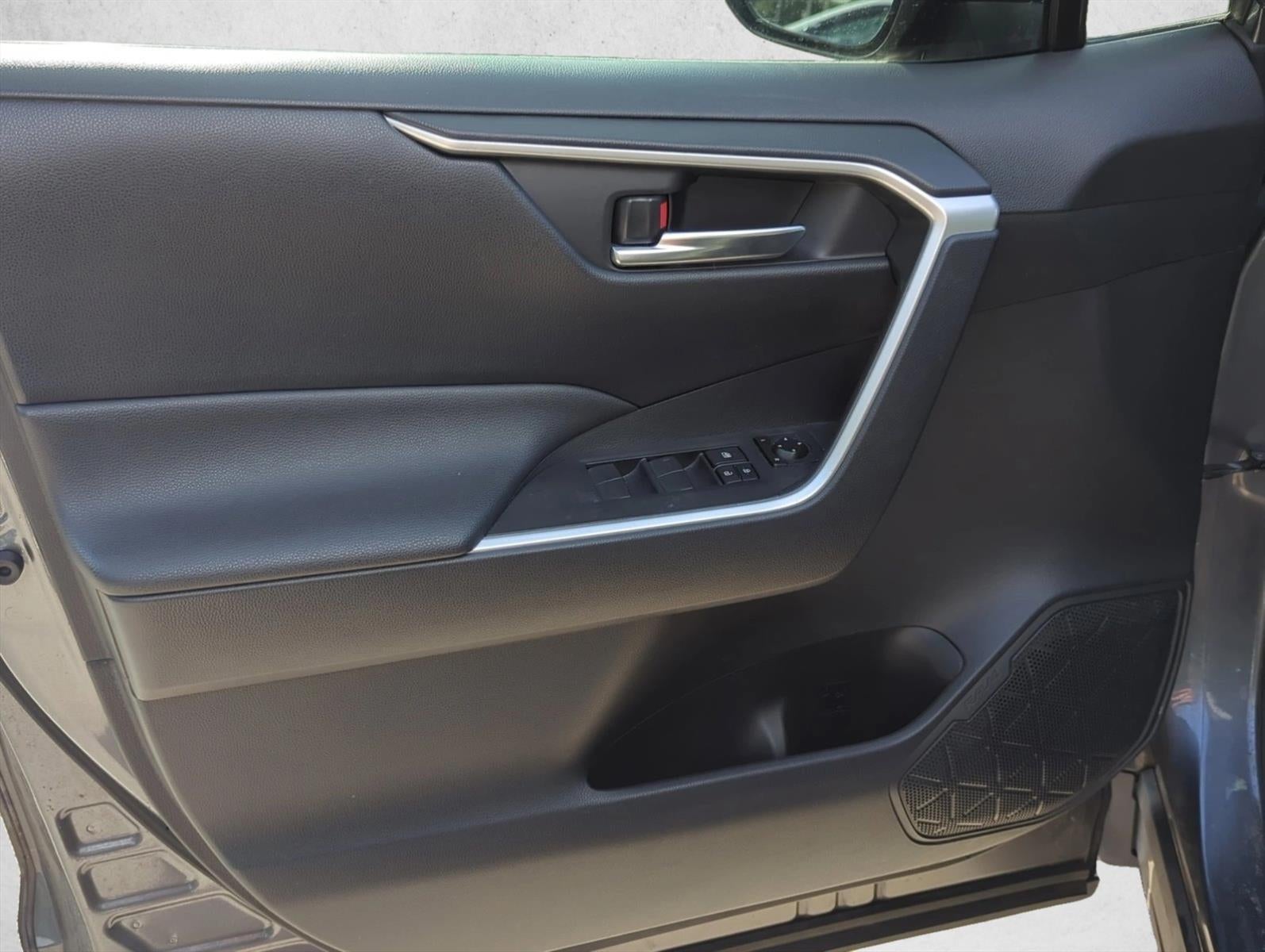 2019 Toyota RAV4 XLE FWD (GS)