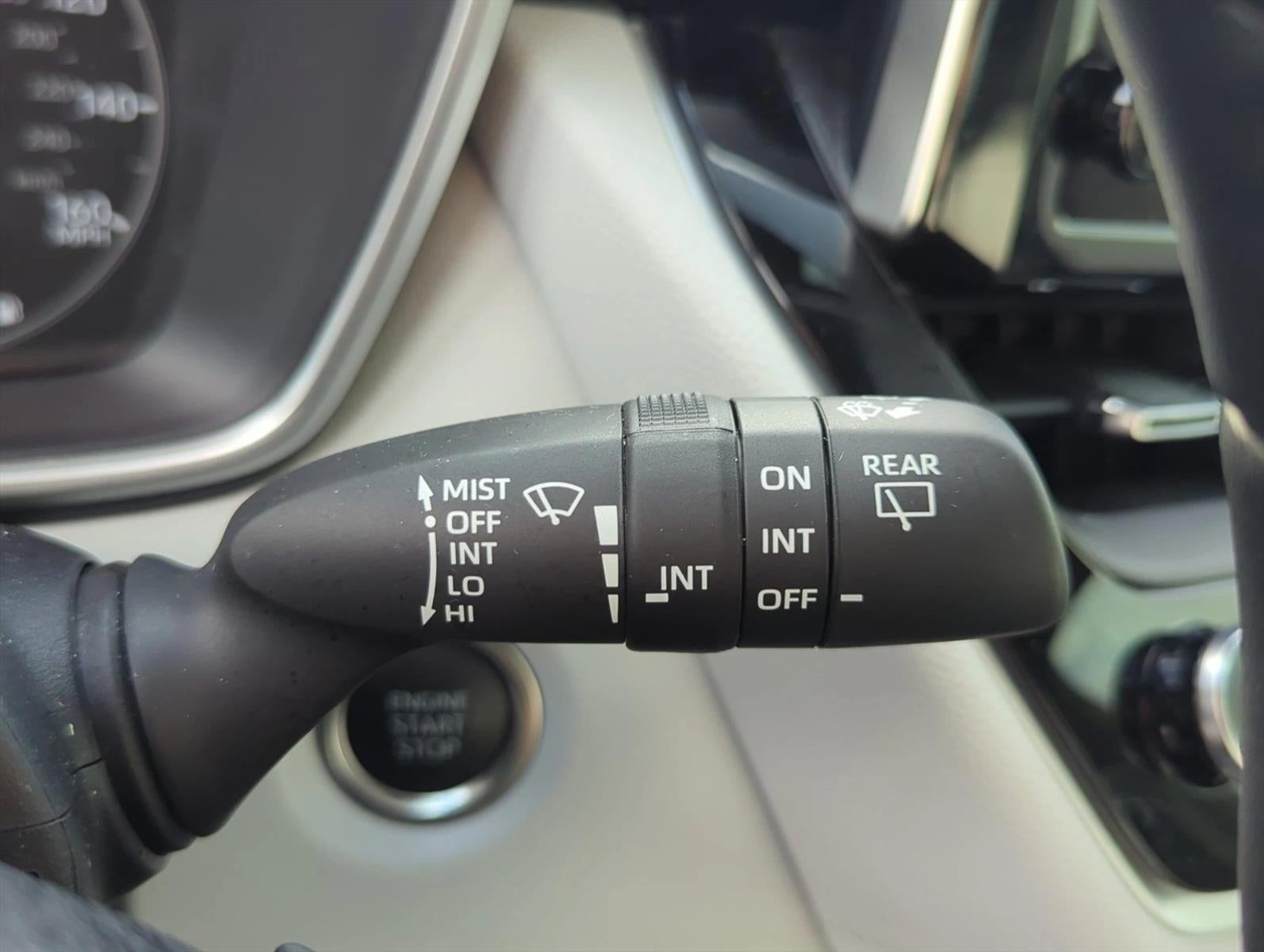 2026 Toyota Corolla Hatchback SE CVT (Natl)