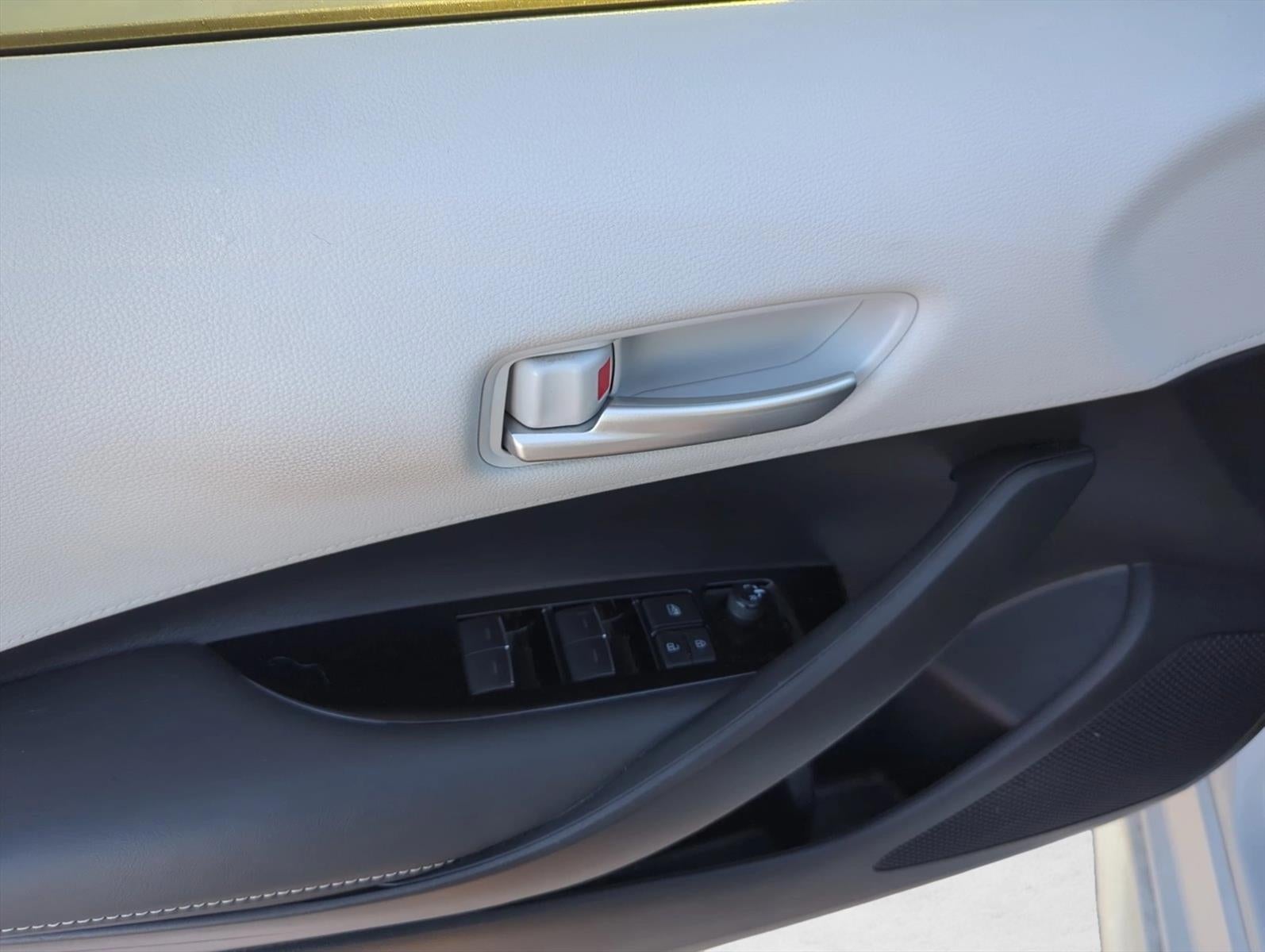 2023 Toyota Corolla Hatchback SE CVT (Natl)
