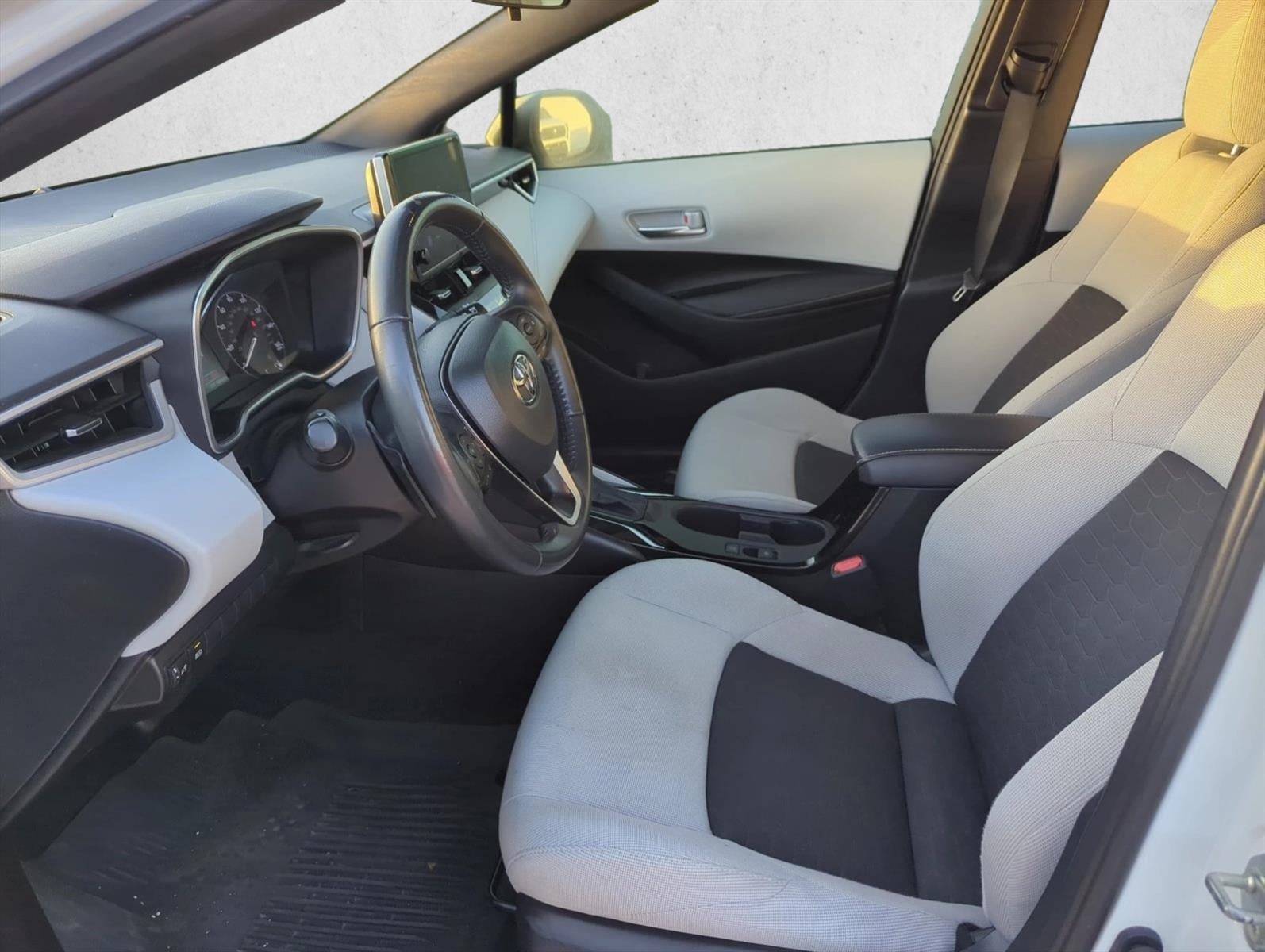 2023 Toyota Corolla Hatchback SE CVT (Natl)