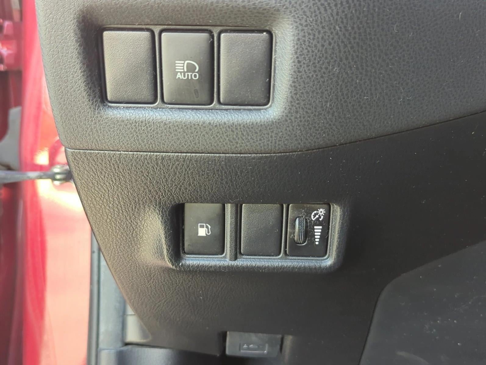 2018 Toyota C-HR XLE FWD (Natl)