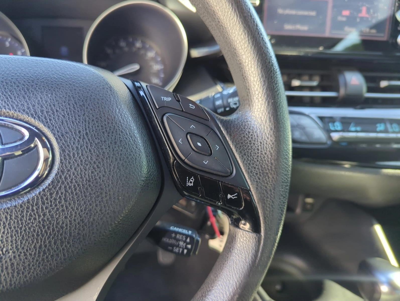 2019 Toyota C-HR LE FWD (Natl)