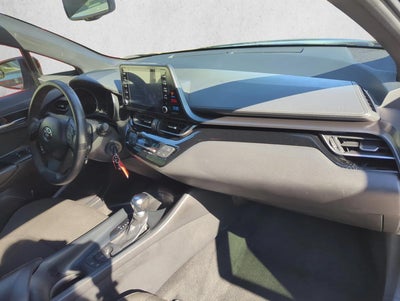 2019 Toyota C-HR LE FWD (Natl)