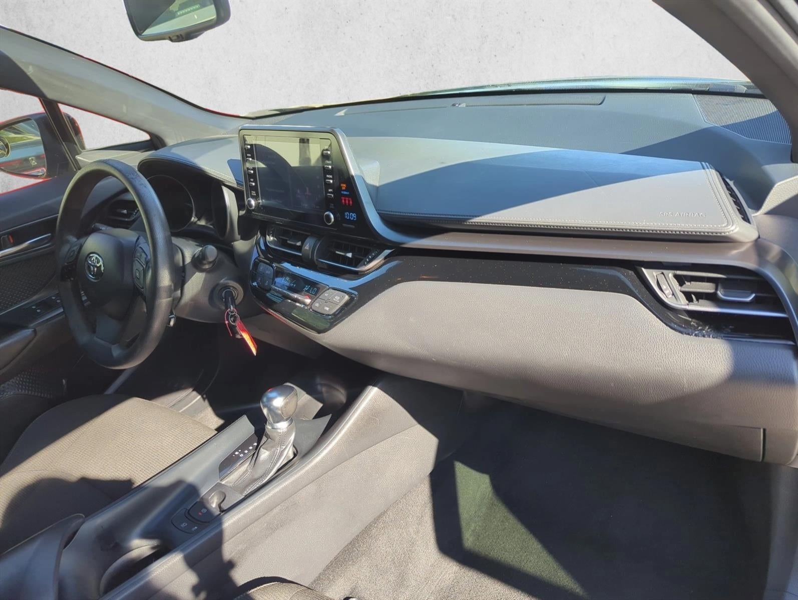 2019 Toyota C-HR LE FWD (Natl)