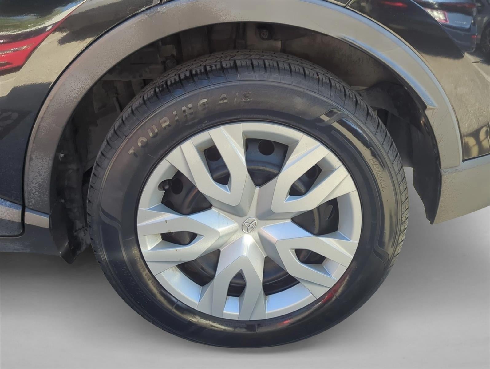 2019 Toyota C-HR LE FWD (Natl)