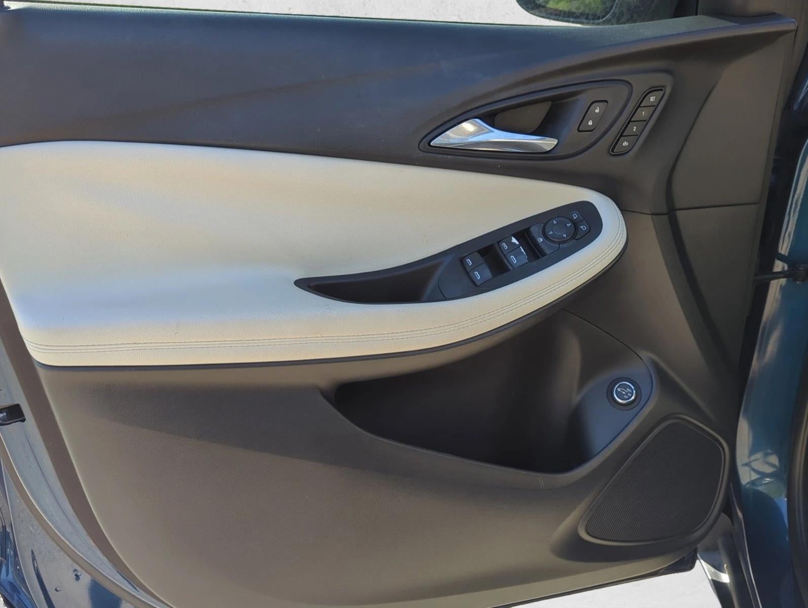 2020 Buick Encore GX Essence FWD