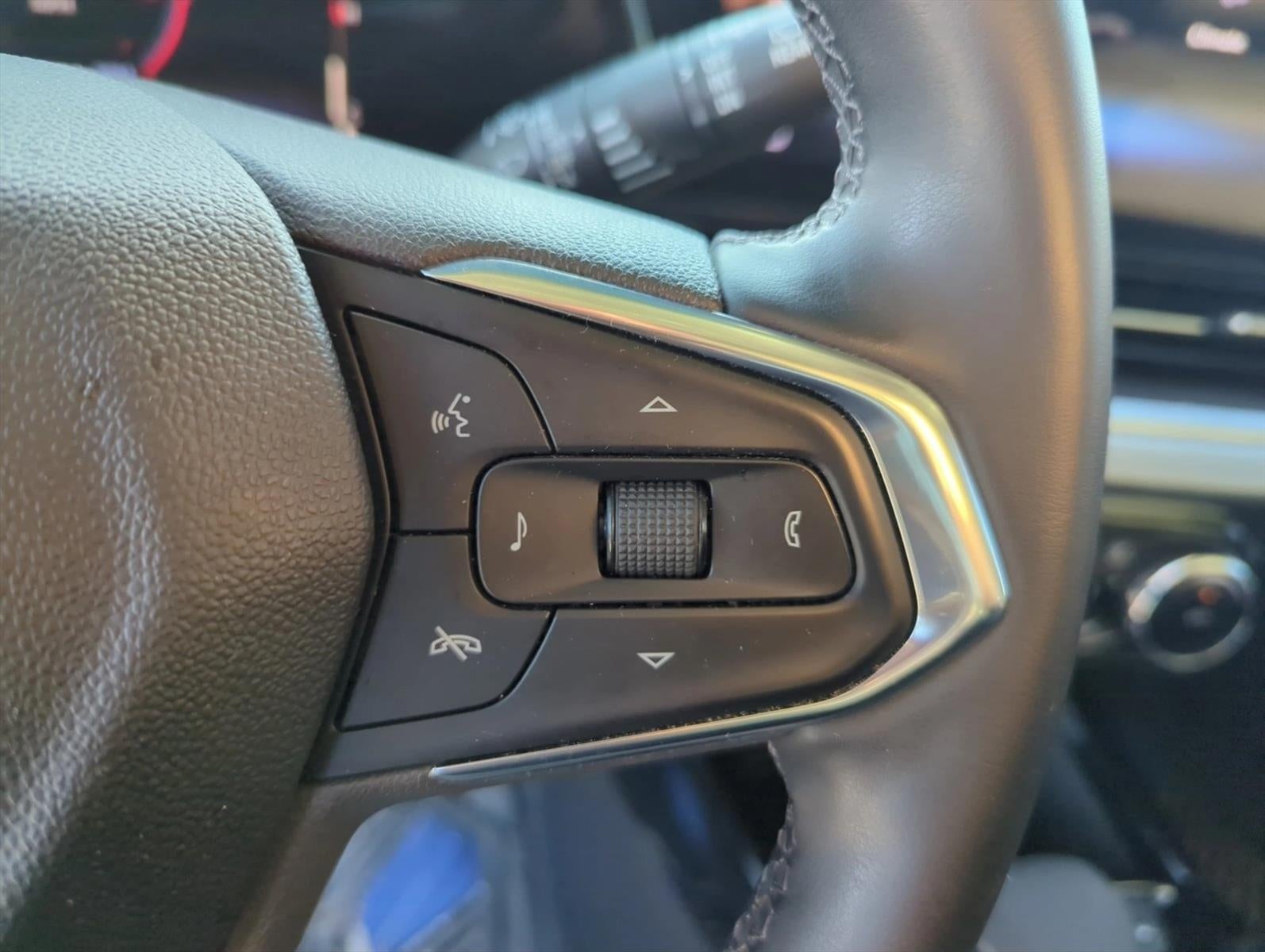 2024 Chevrolet Trax FWD 4dr LT