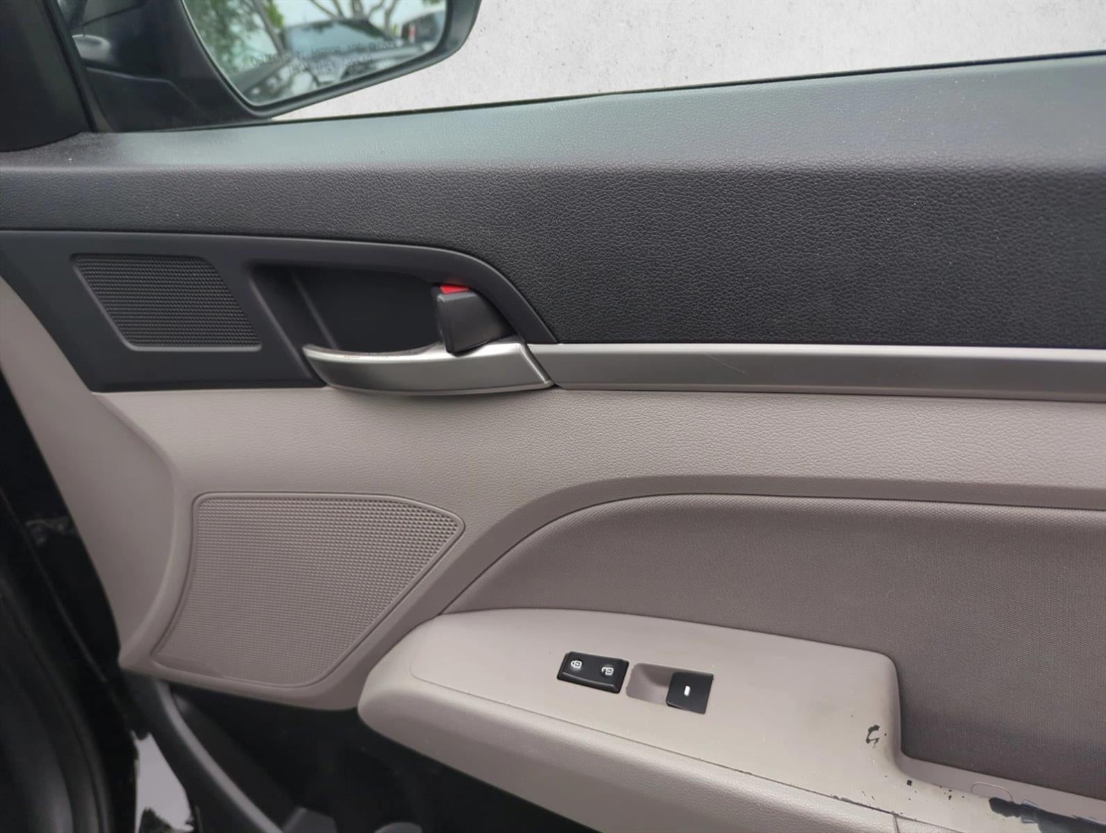 2019 Hyundai ELANTRA SEL Auto