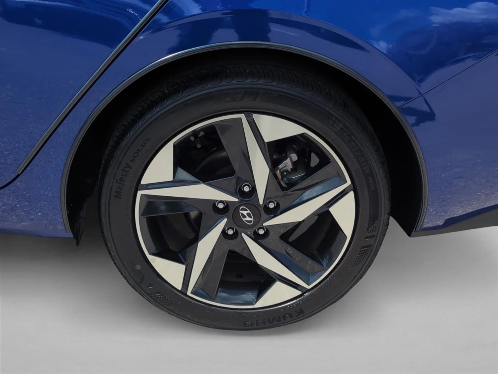 2023 Hyundai ELANTRA SEL IVT