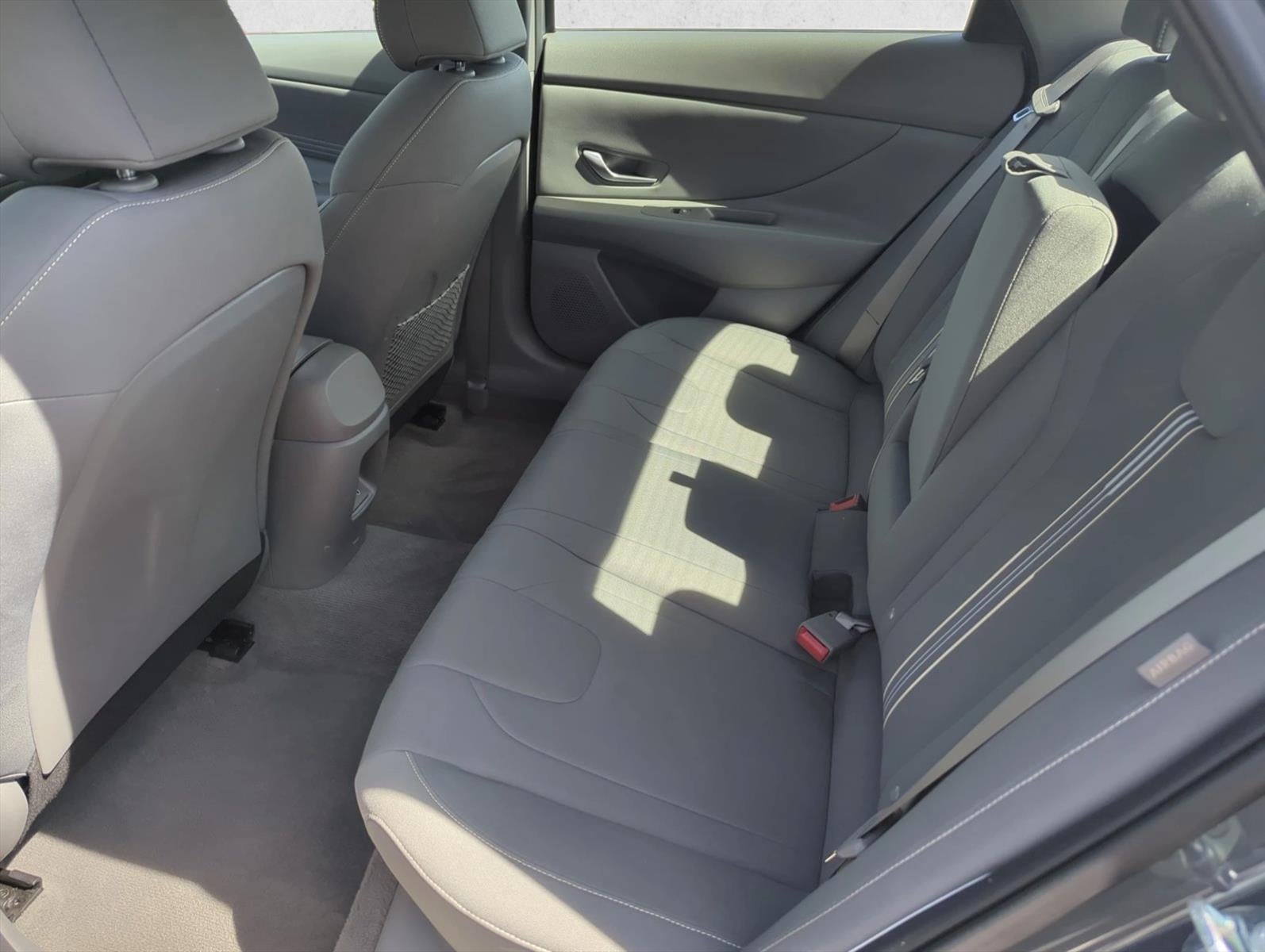2025 Hyundai ELANTRA SEL Convenience IVT