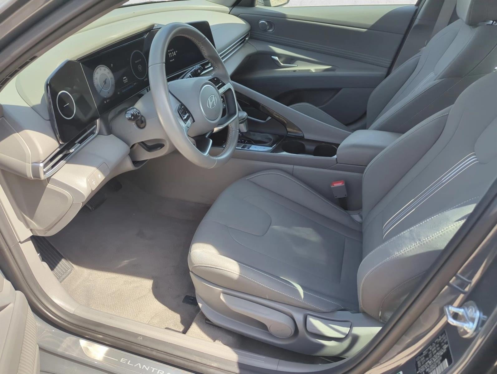 2025 Hyundai ELANTRA SEL Convenience IVT