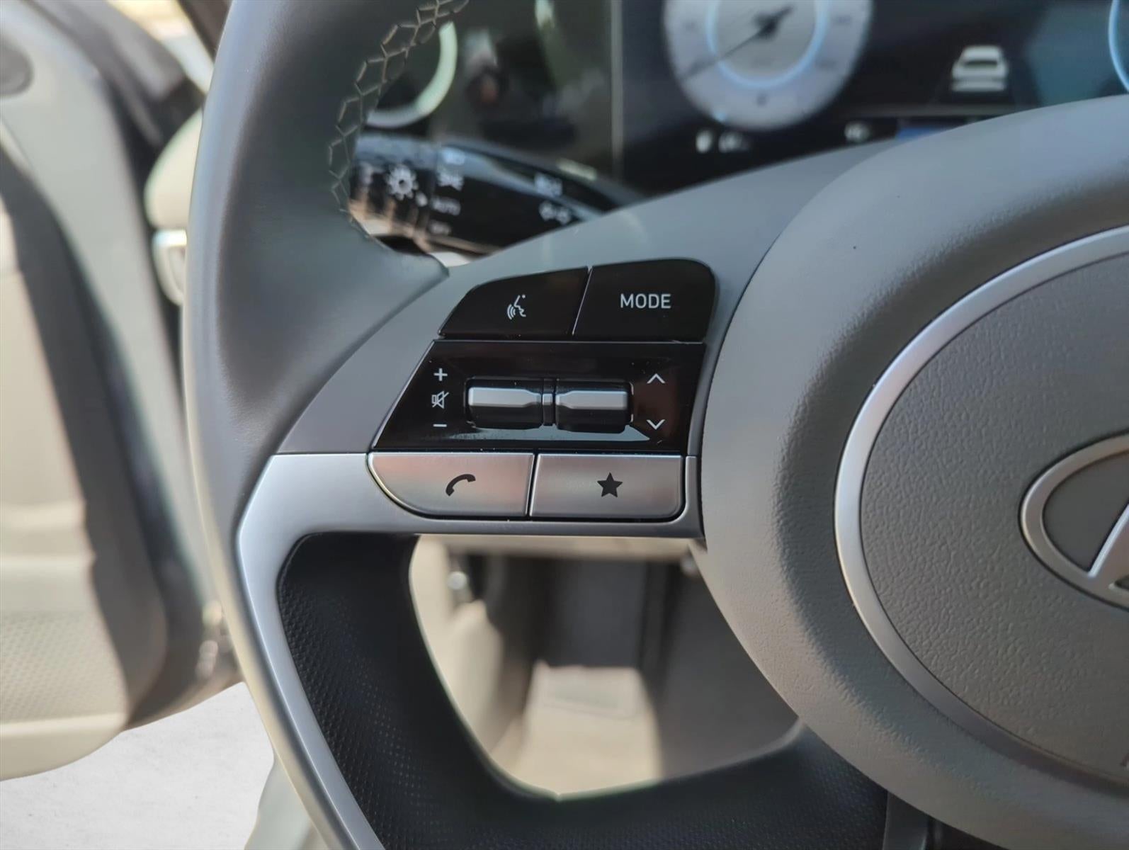 2025 Hyundai ELANTRA SEL Convenience IVT