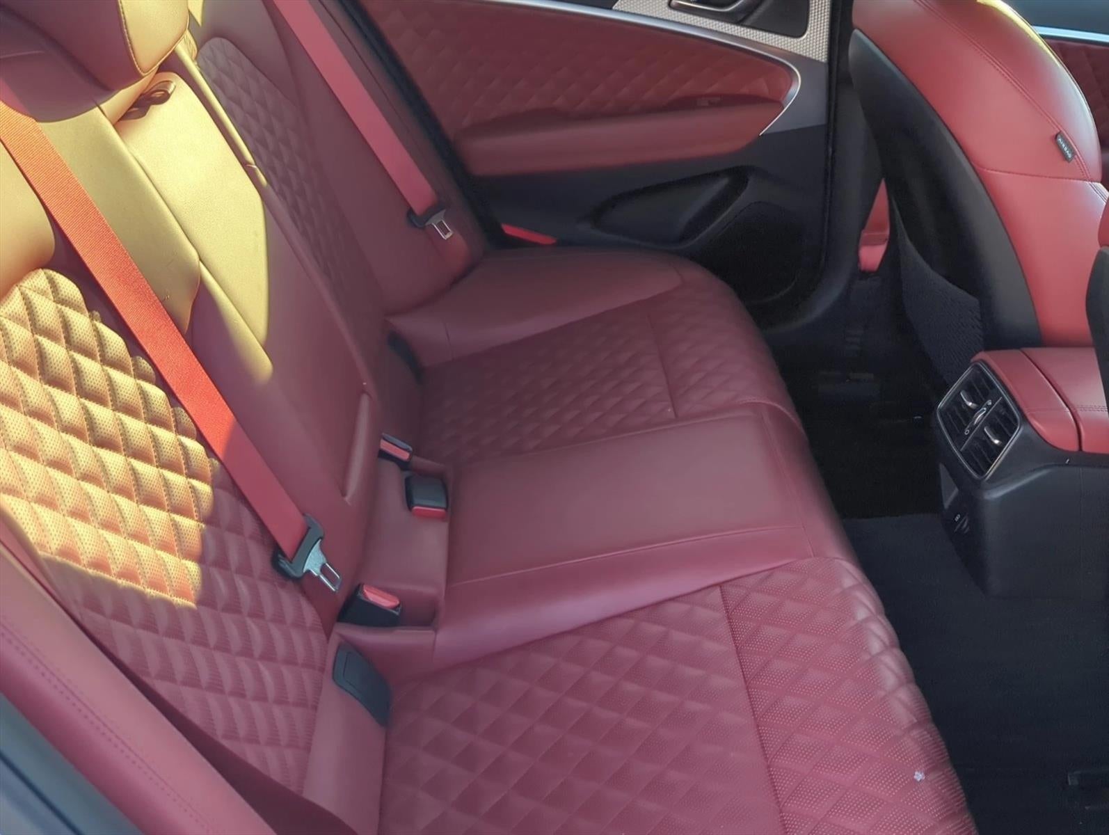 2022 Genesis G70 3.3T Launch Edition RWD