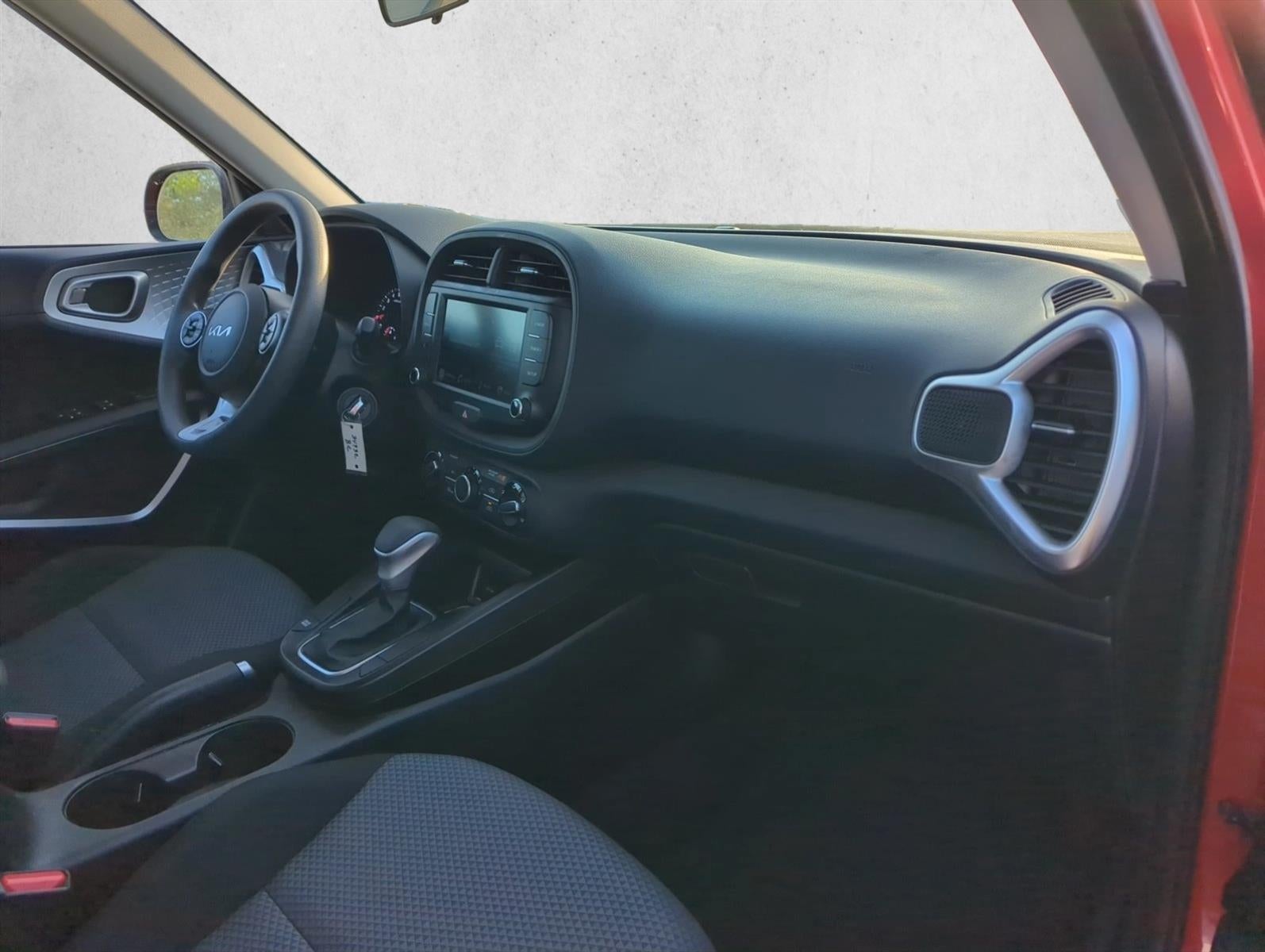 2022 Kia Soul LX IVT