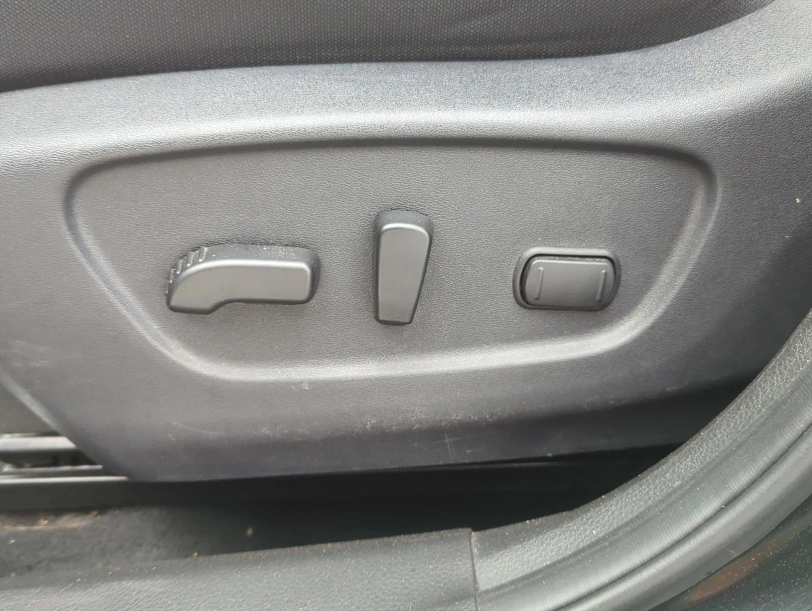 2019 Nissan Rogue FWD SV